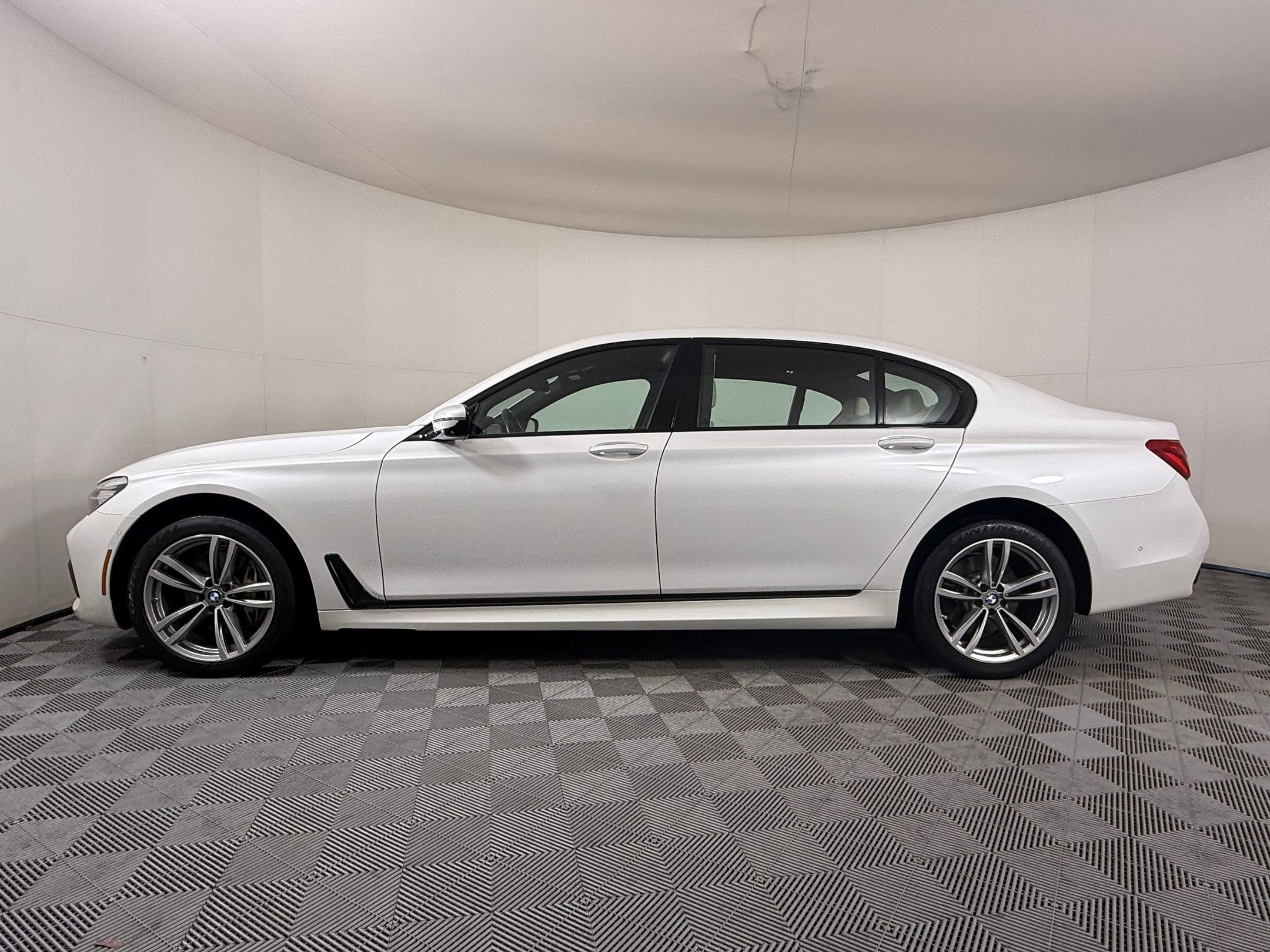 Used 2017 BMW 7 Series 740i with VIN WBA7E2C37HG740761 for sale in Brentwood, TN