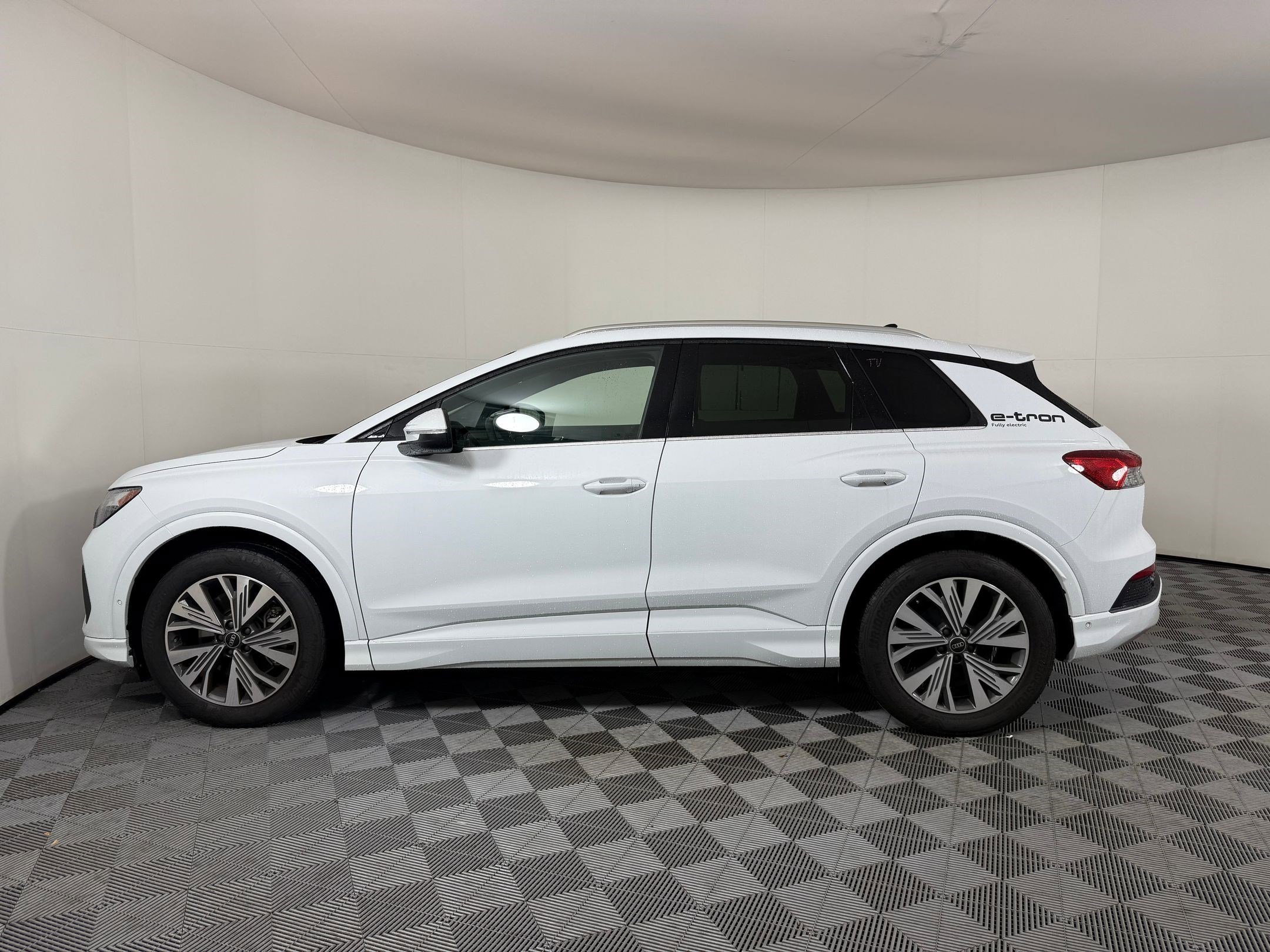 Used 2024 Audi Q4 e-tron Premium Plus with VIN WA1BCBFZ9RP003656 for sale in Brentwood, TN