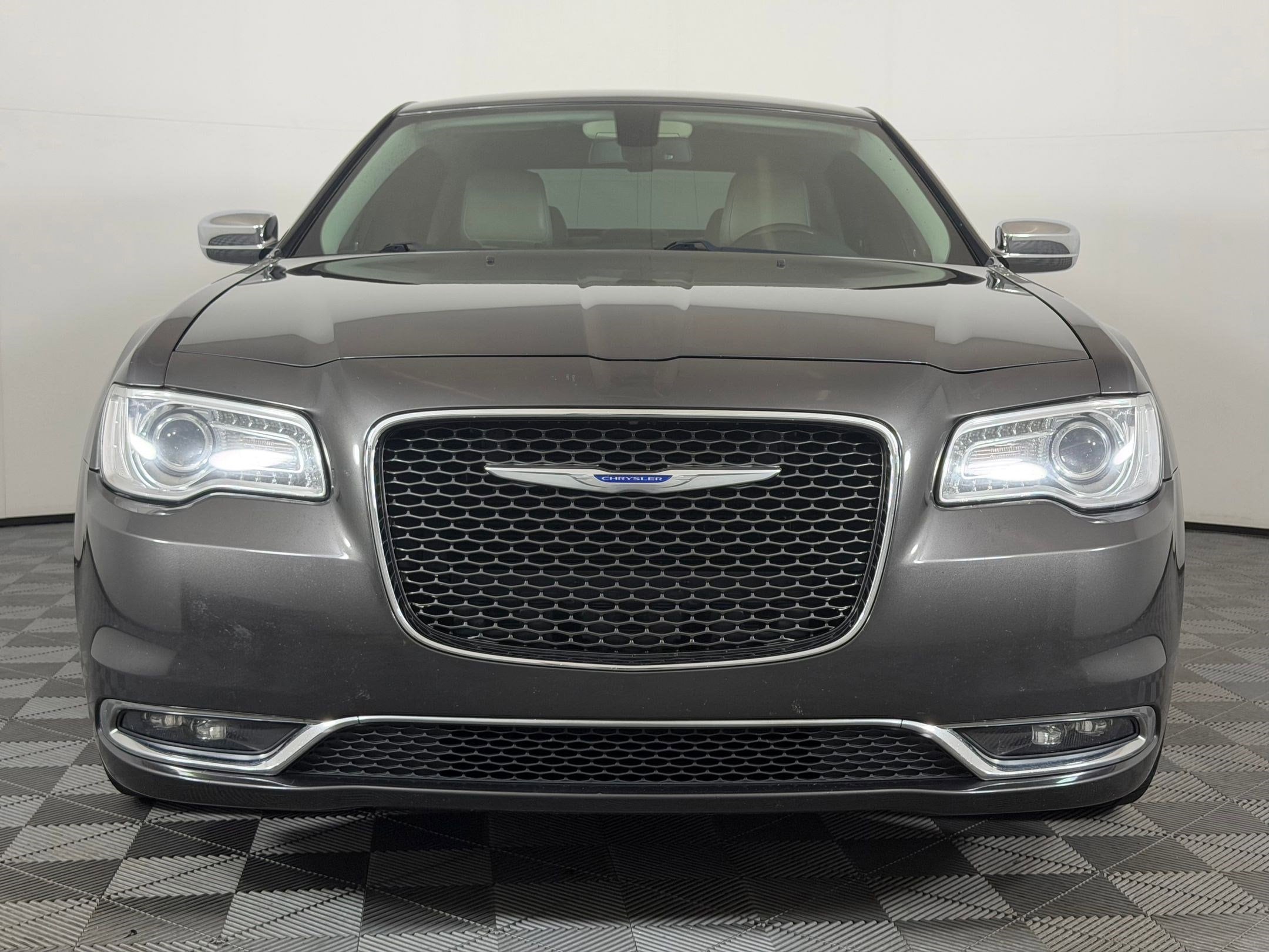 300 Limited Sedan
