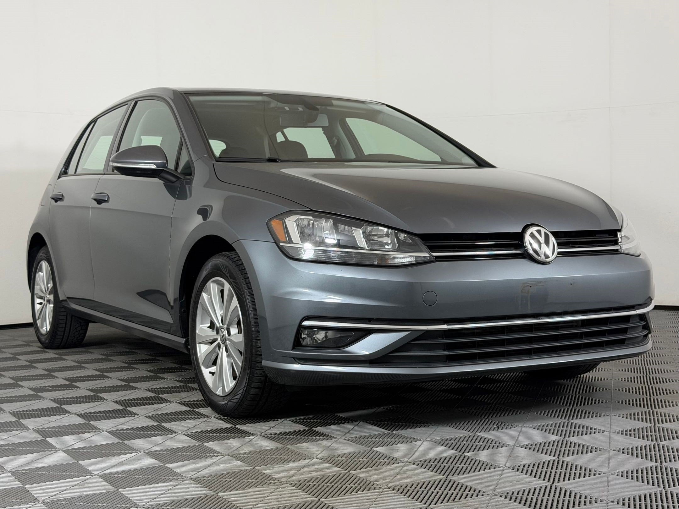 2019 Volkswagen Golf SE Hatchback