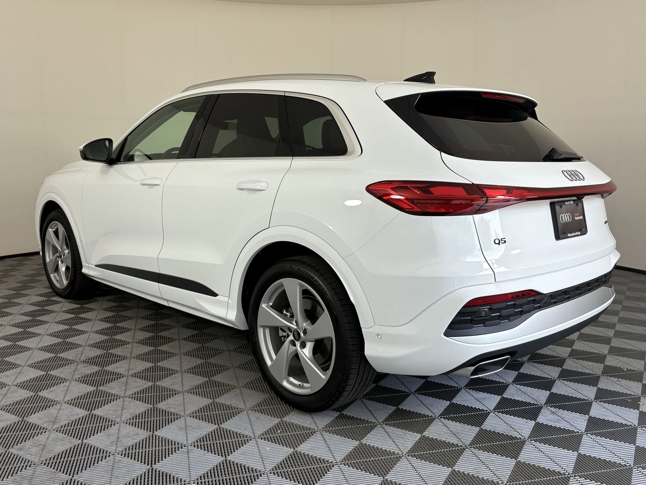 2025 Audi Q5 2.0T Prestige photo 3