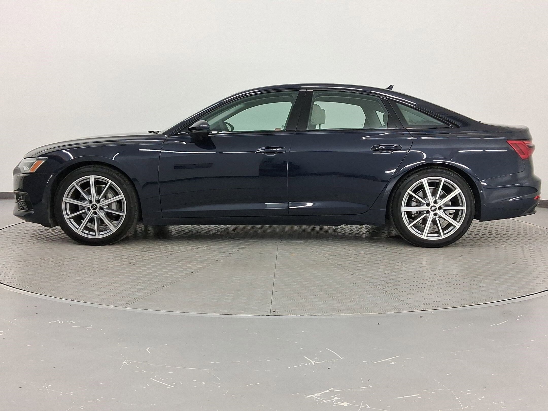 2025 Audi A6 Premium photo 2