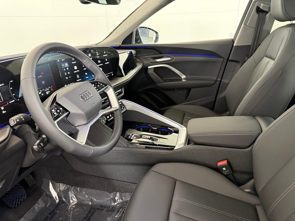 New 2025 Audi Q5 2.0T Premium SUV