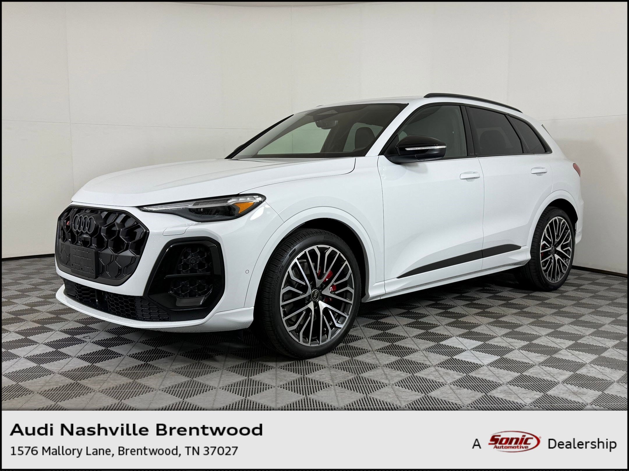 2025 Audi New SQ5 Premium Plus's photo