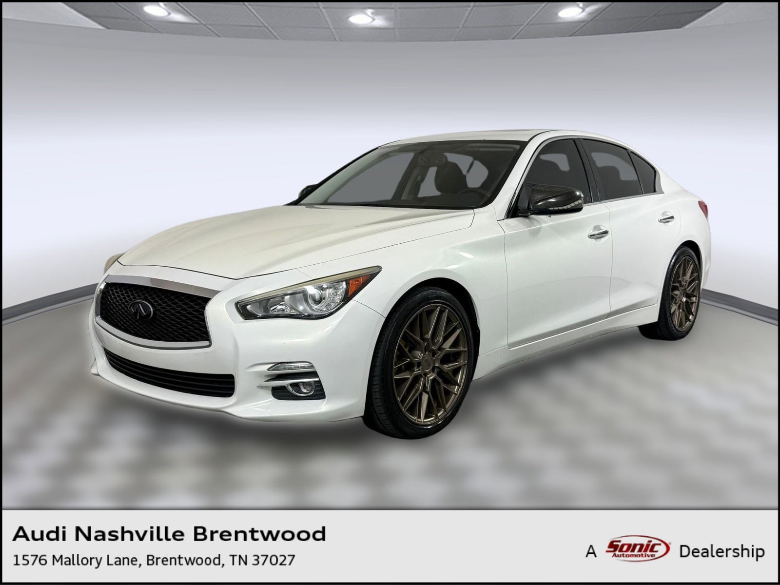 2015 INFINITI Q50