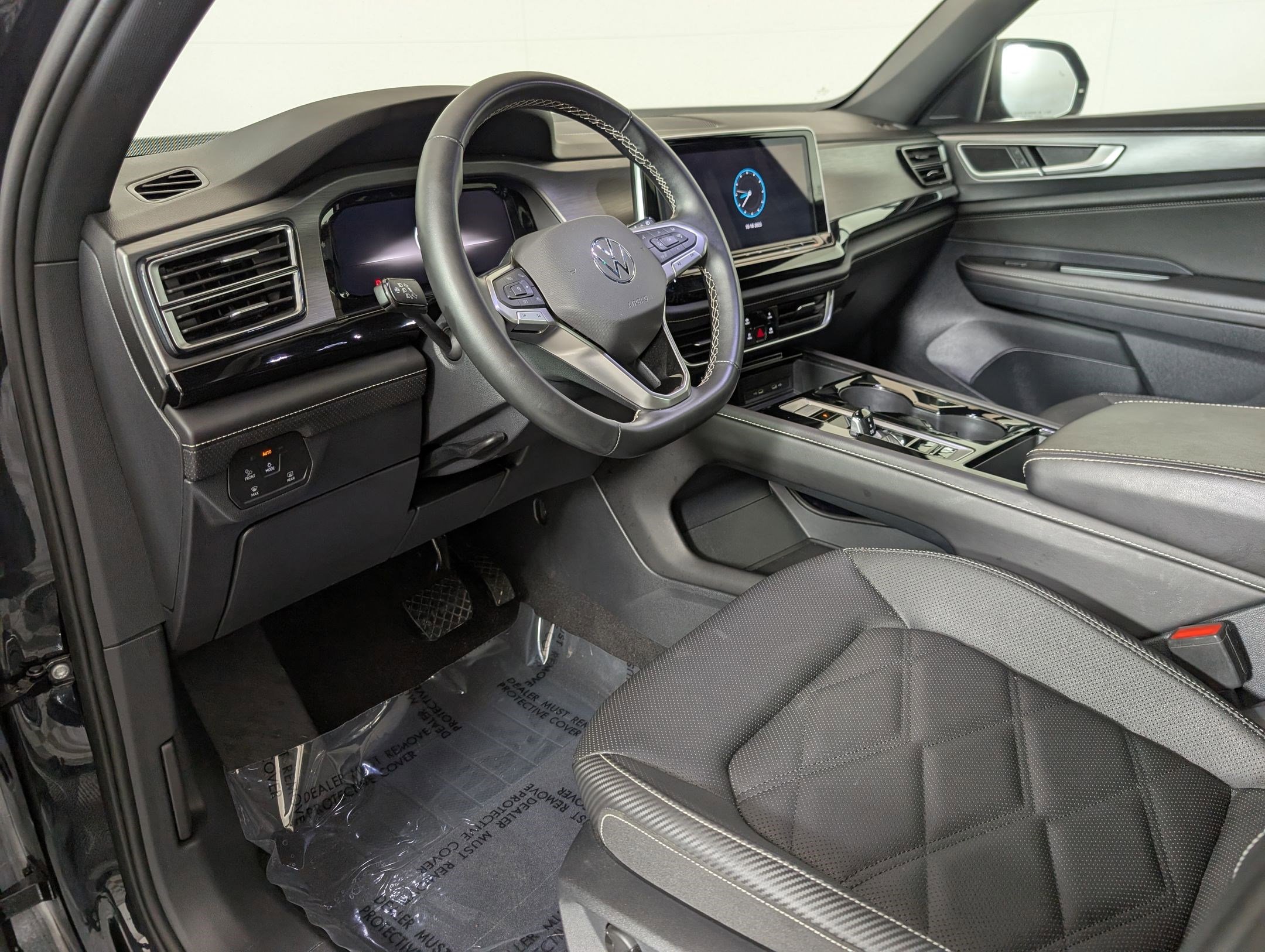 2025 Volkswagen Atlas Cross Sport SE Technology photo 4