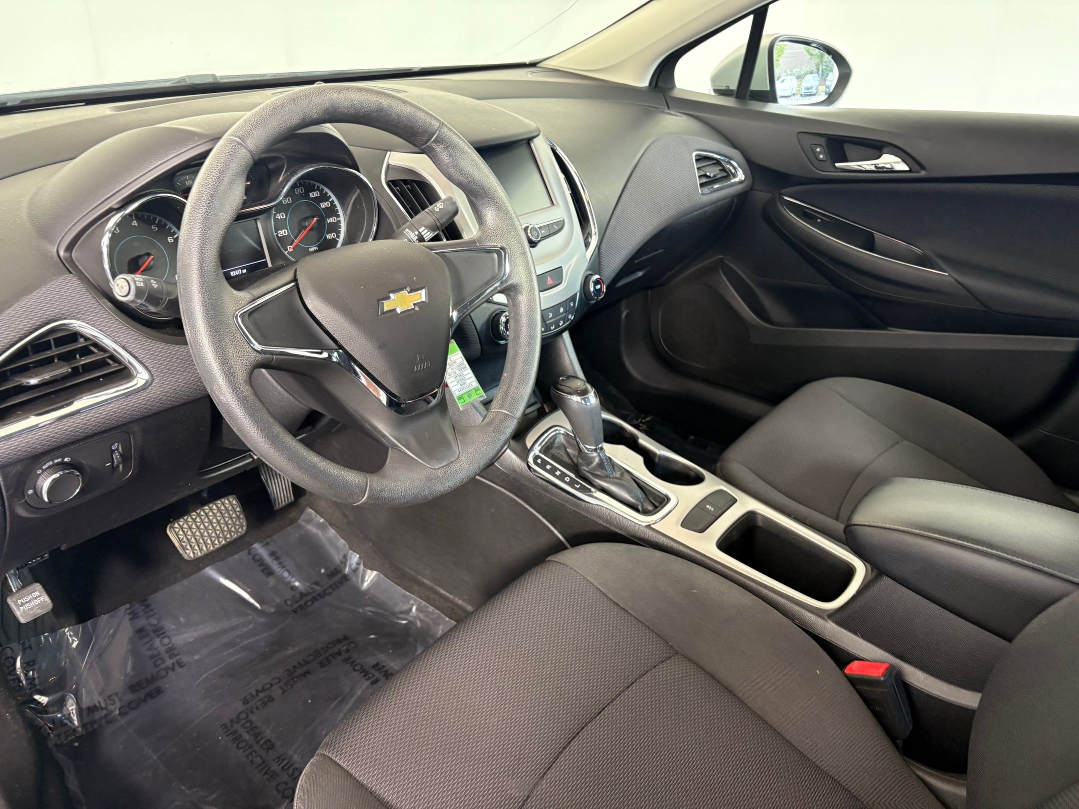 2018 Chevrolet Cruze LS photo 4