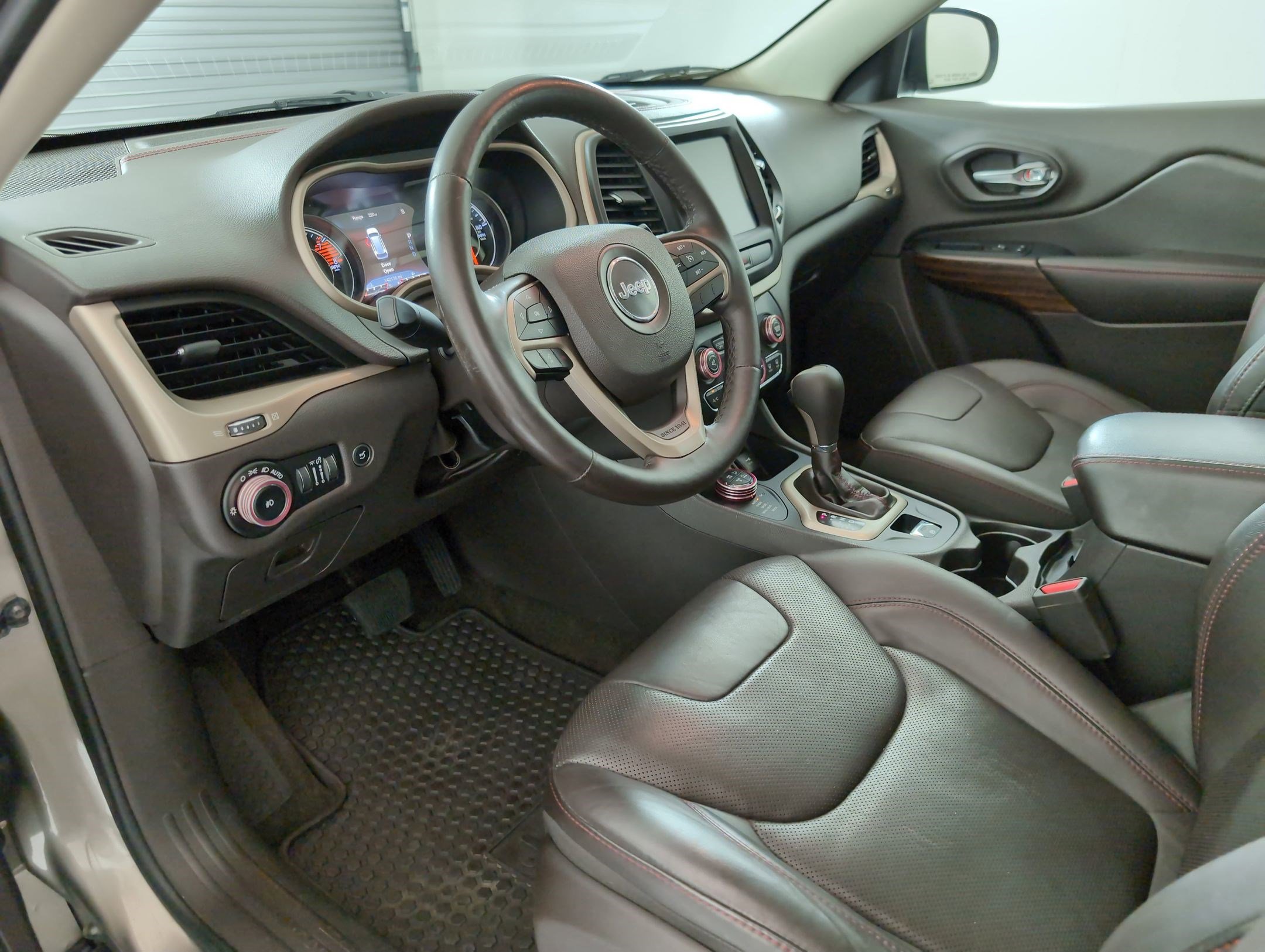 2016 Jeep Cherokee Trailhawk photo 4