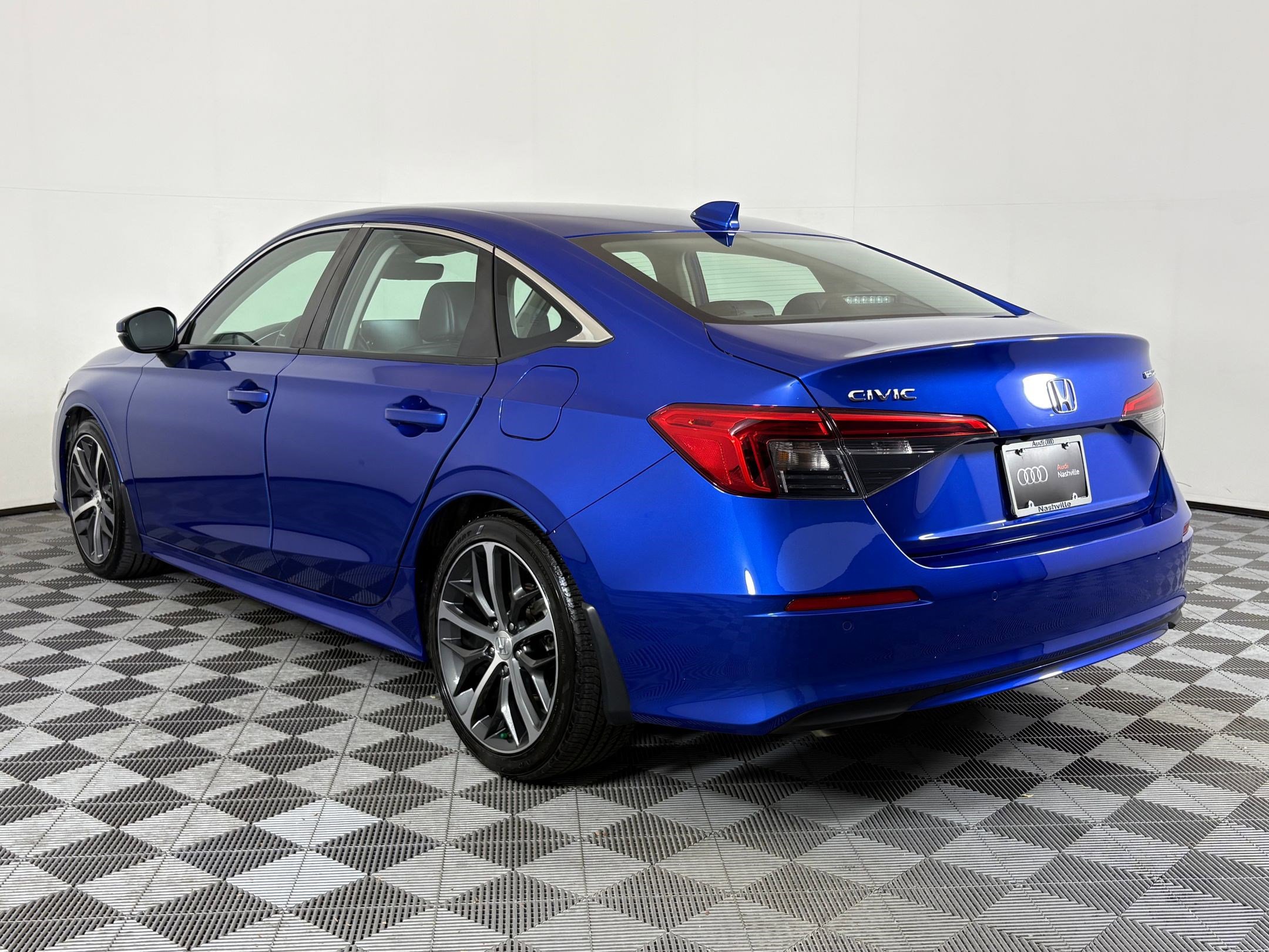 2024 Honda Civic Touring photo 3
