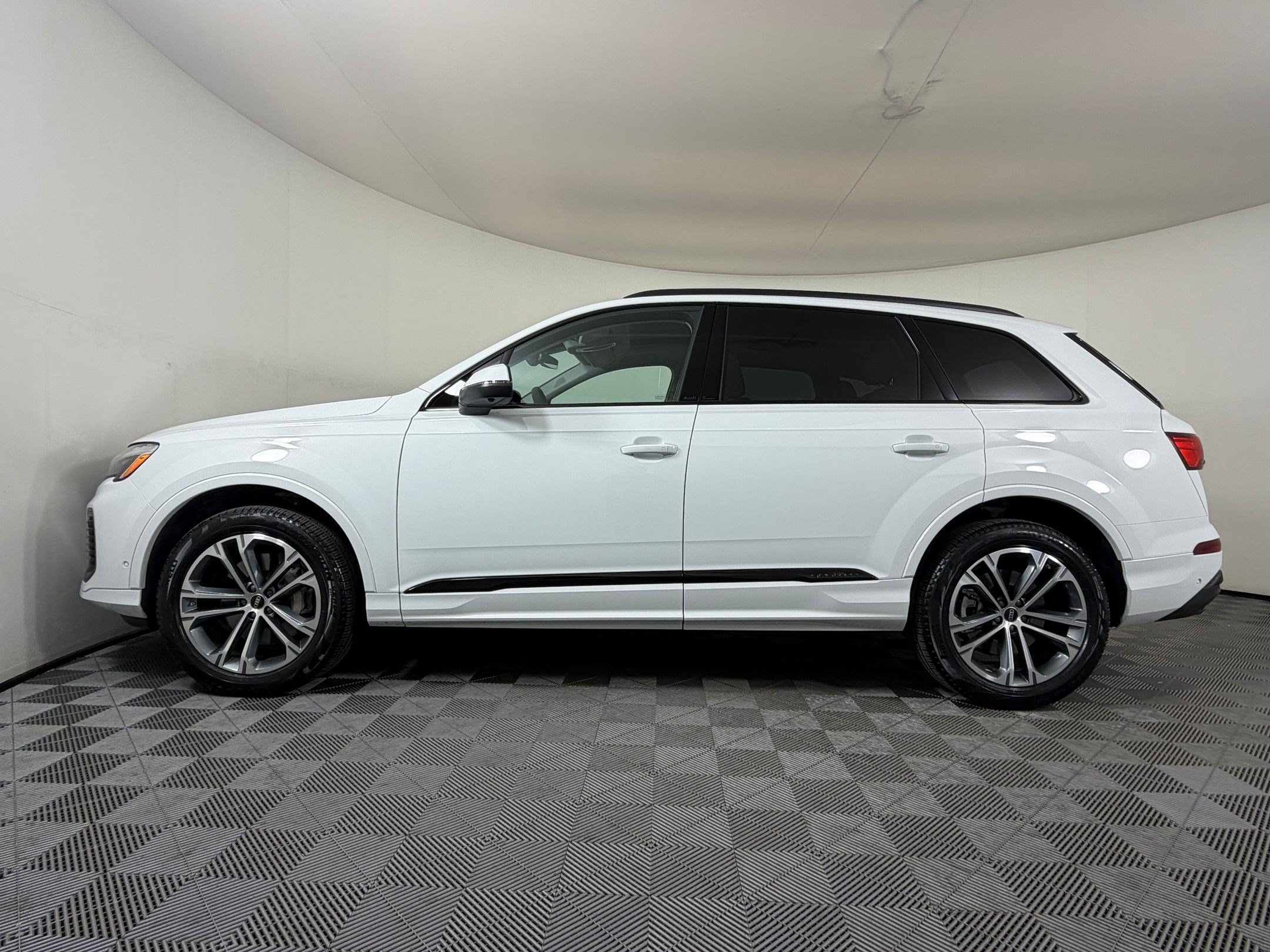 2026 Audi Q7 Premium SUV