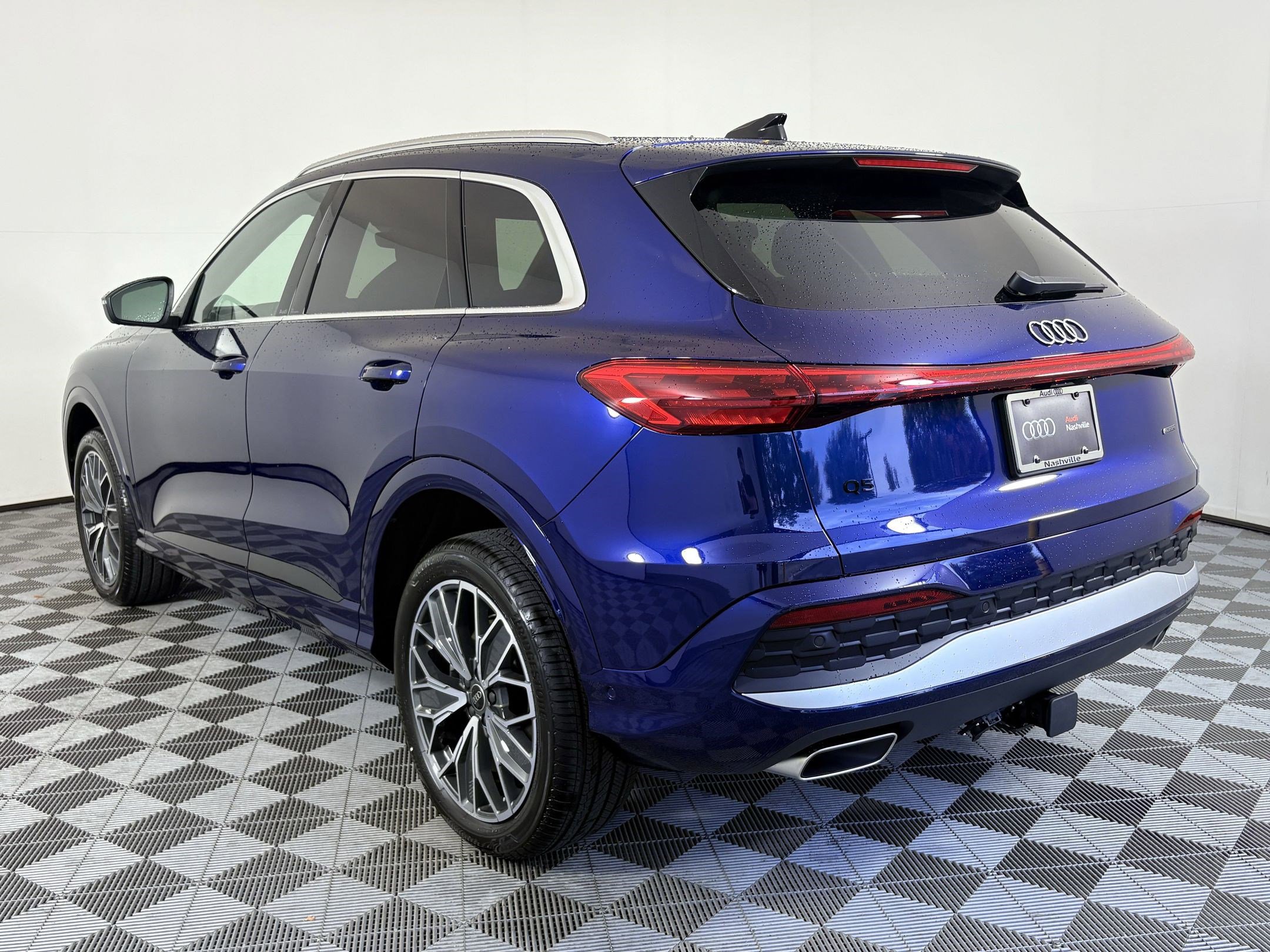 2025 Audi Q5 2.0T Premium Plus photo 3