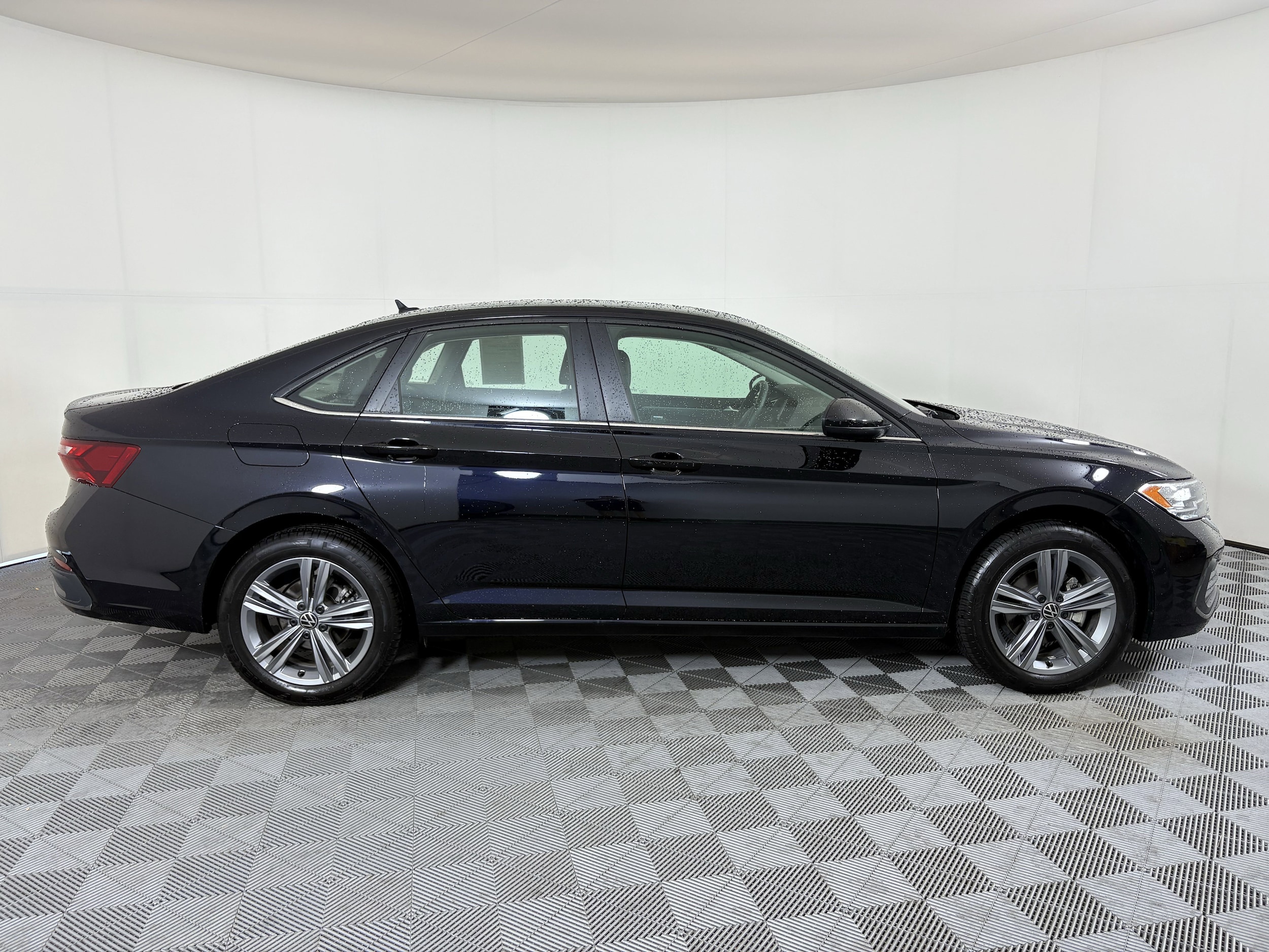 3VW7M7BUXRM065764