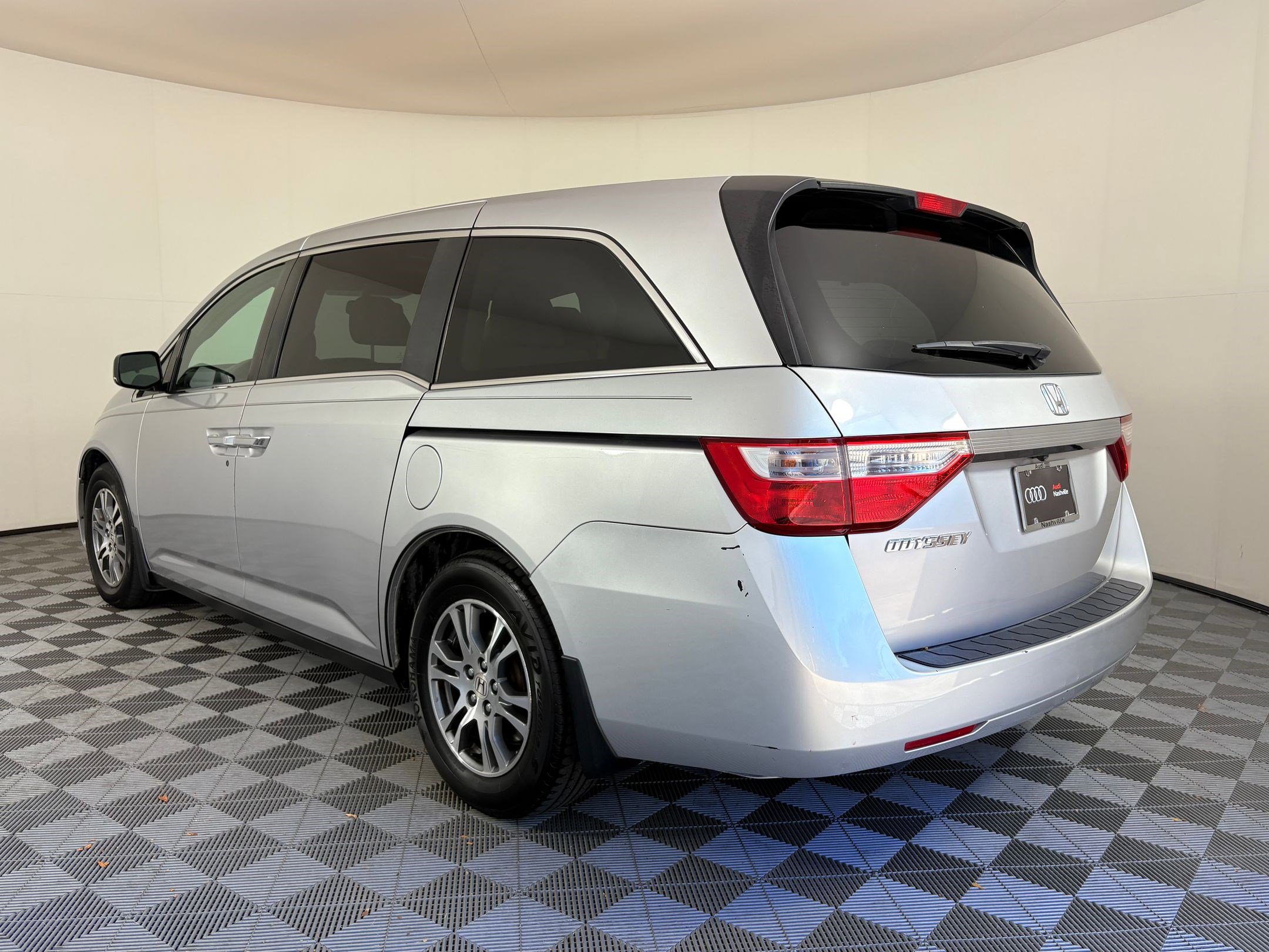 2013 Honda Odyssey EX-L photo 3