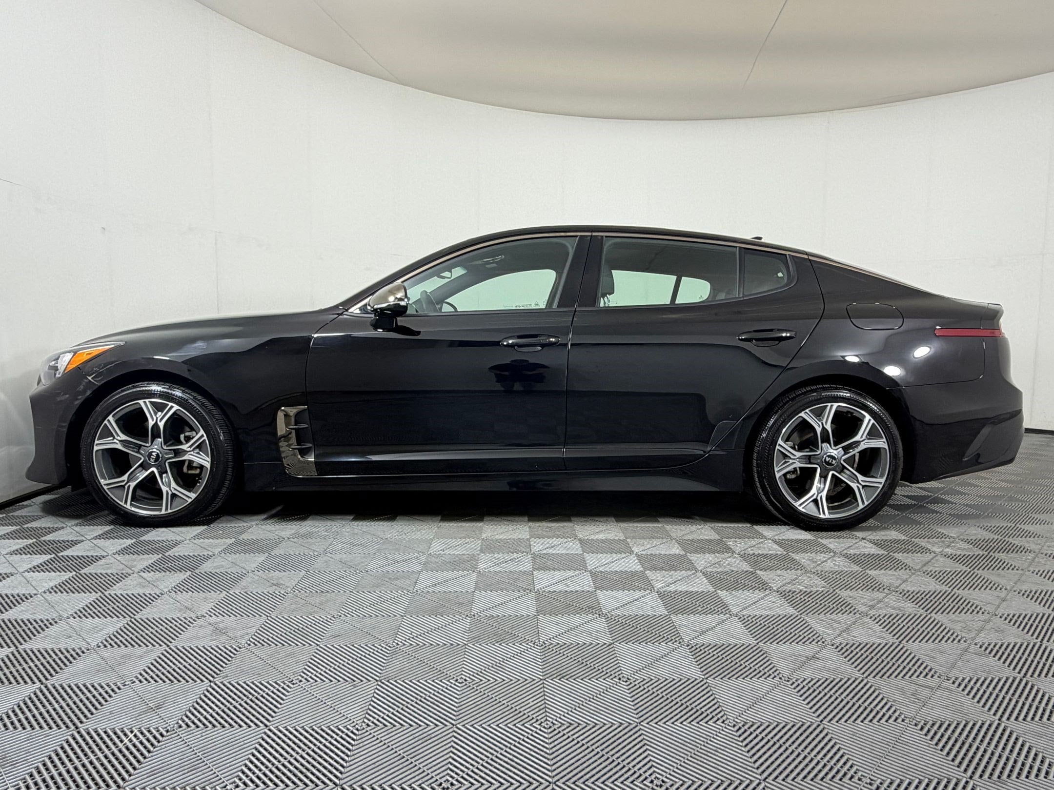 2021 Kia Stinger GT-Line Sedan