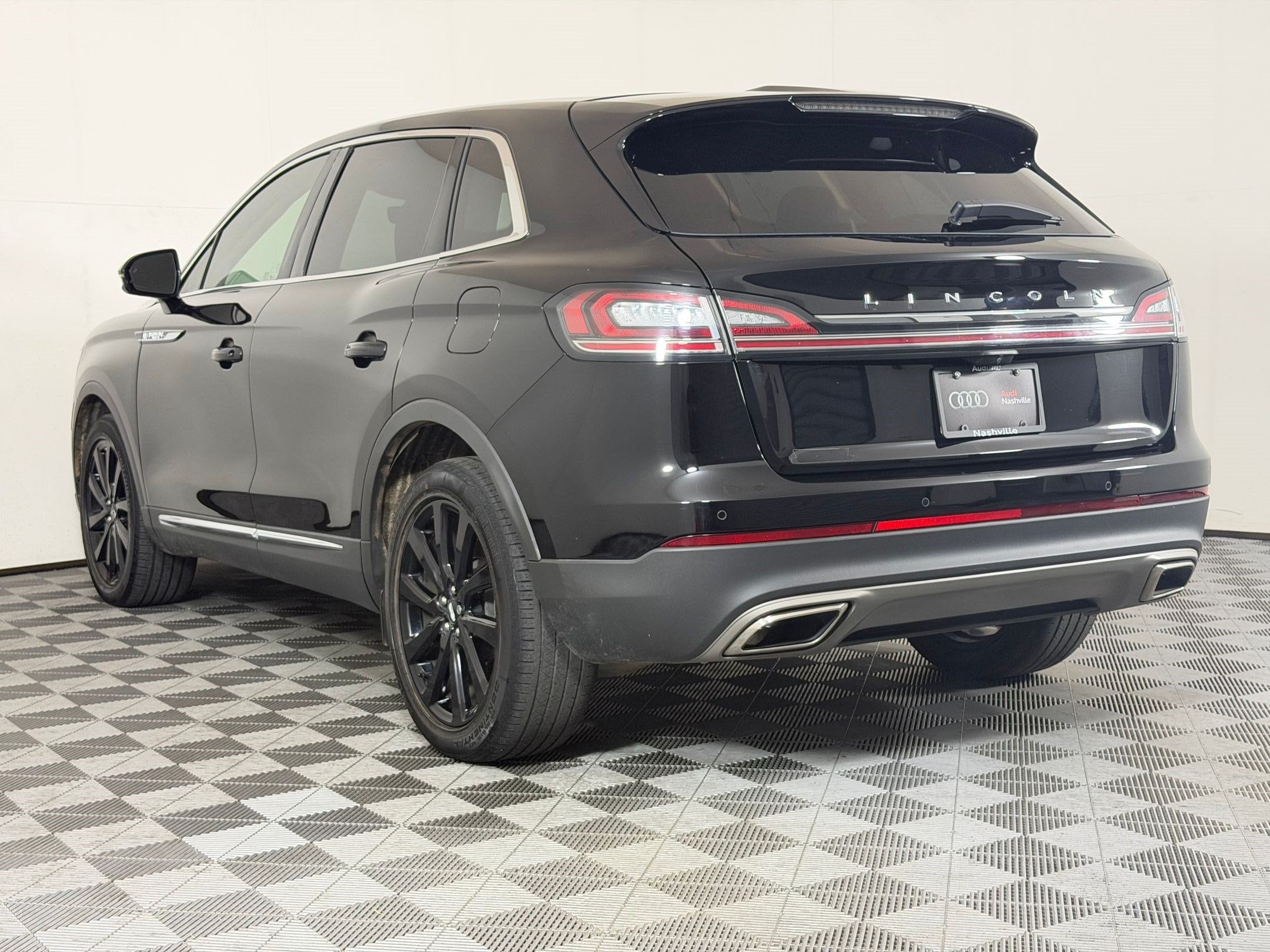Nautilus Reserve SUV