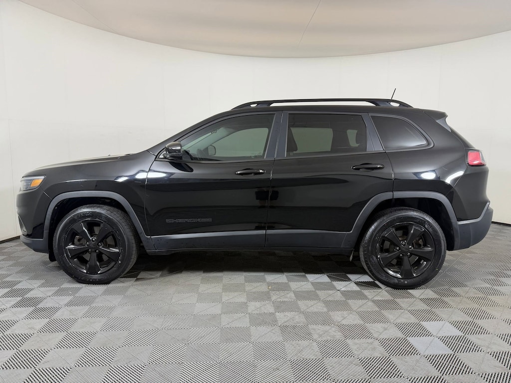 Used 2019 Jeep Cherokee Altitude SUV