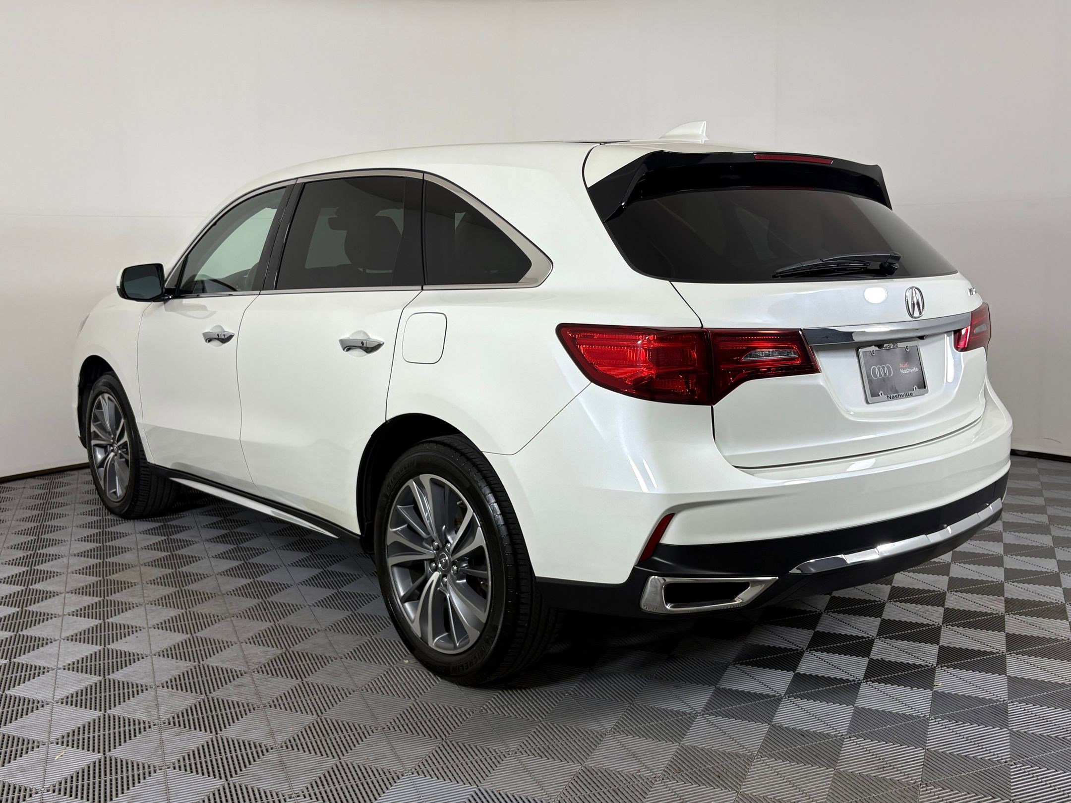 2017 Acura MDX Technology photo 3