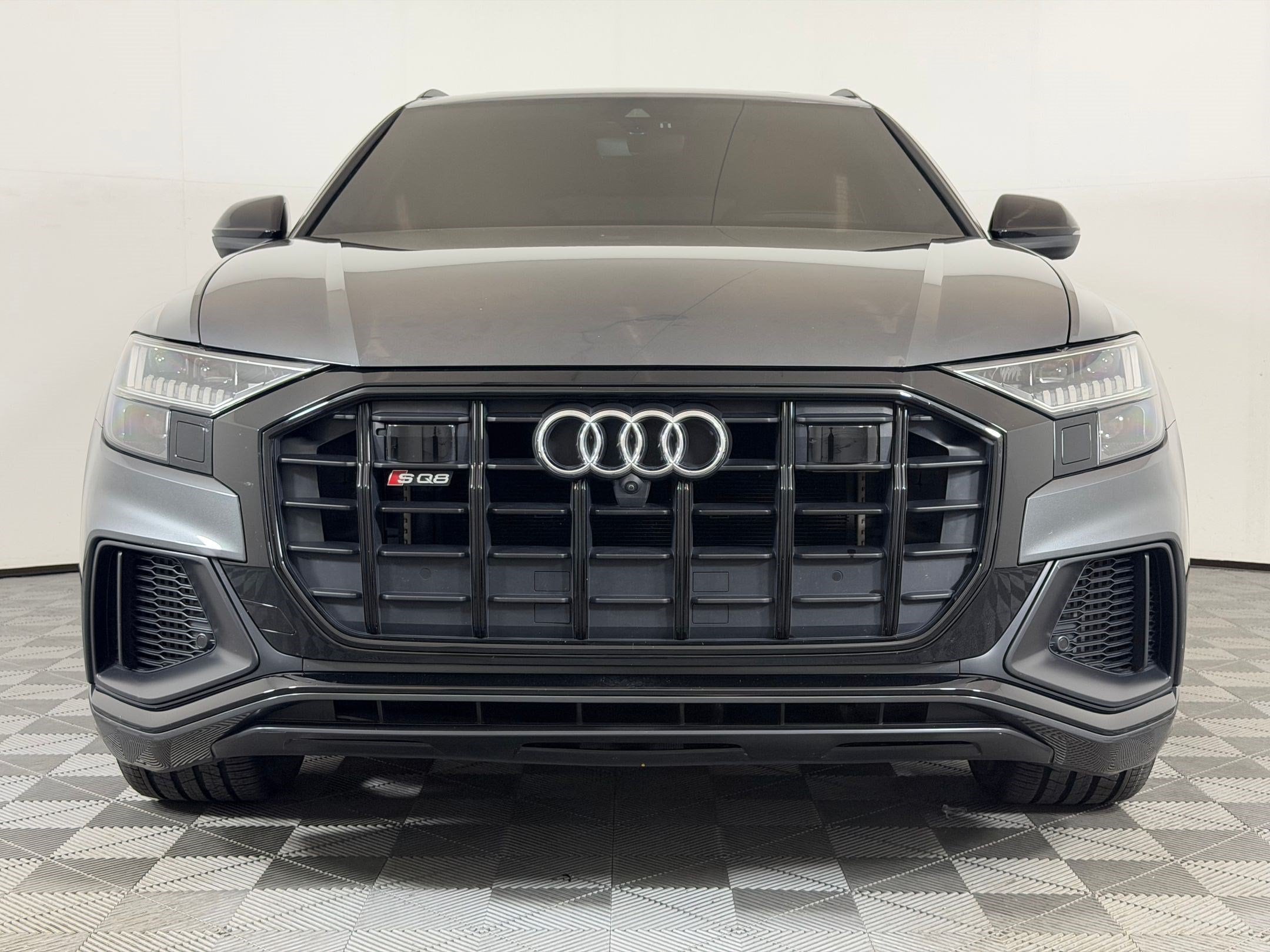 SQ8 Prestige SUV