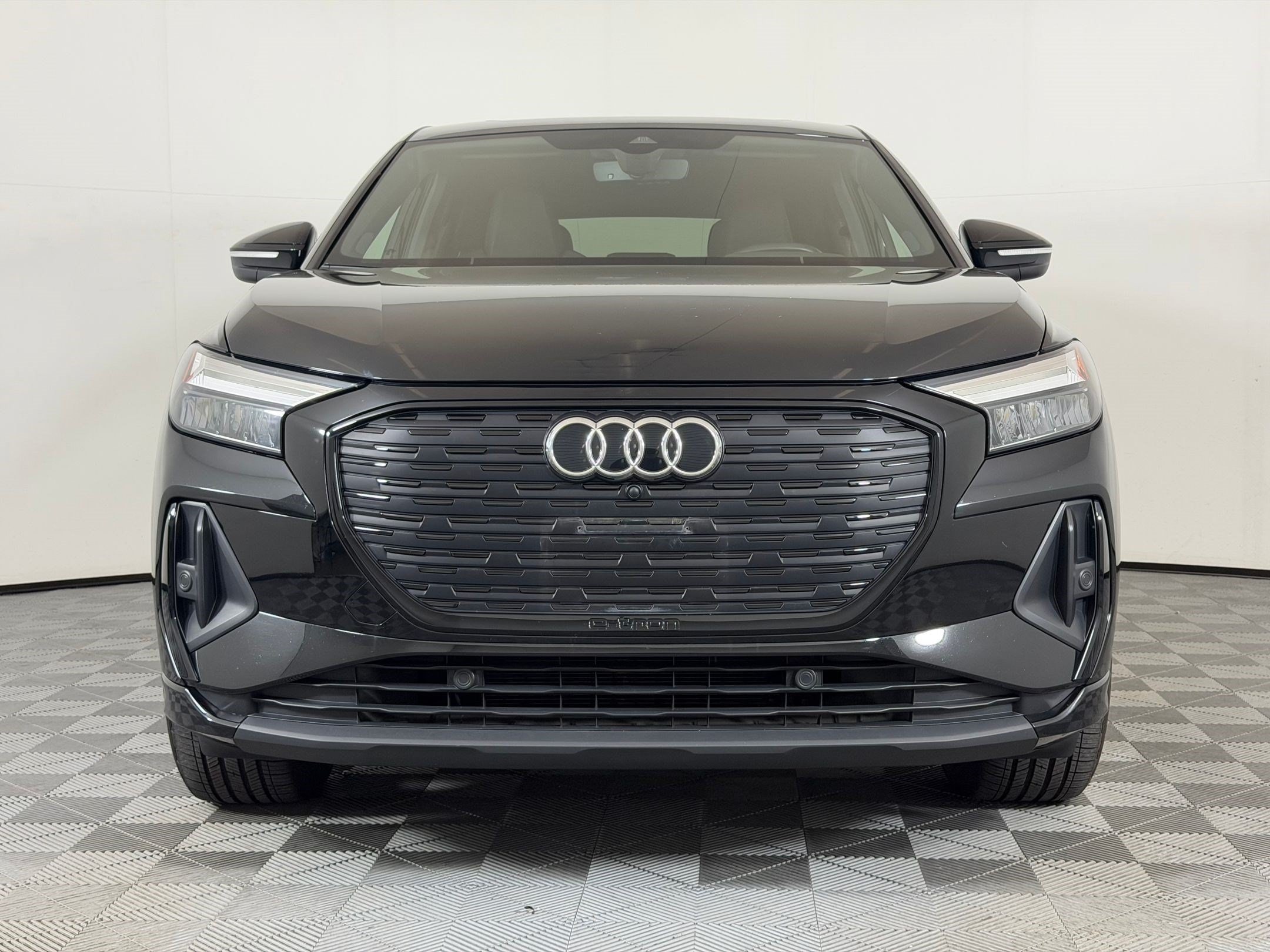 Q4 E-tron Sportback Premium SUV