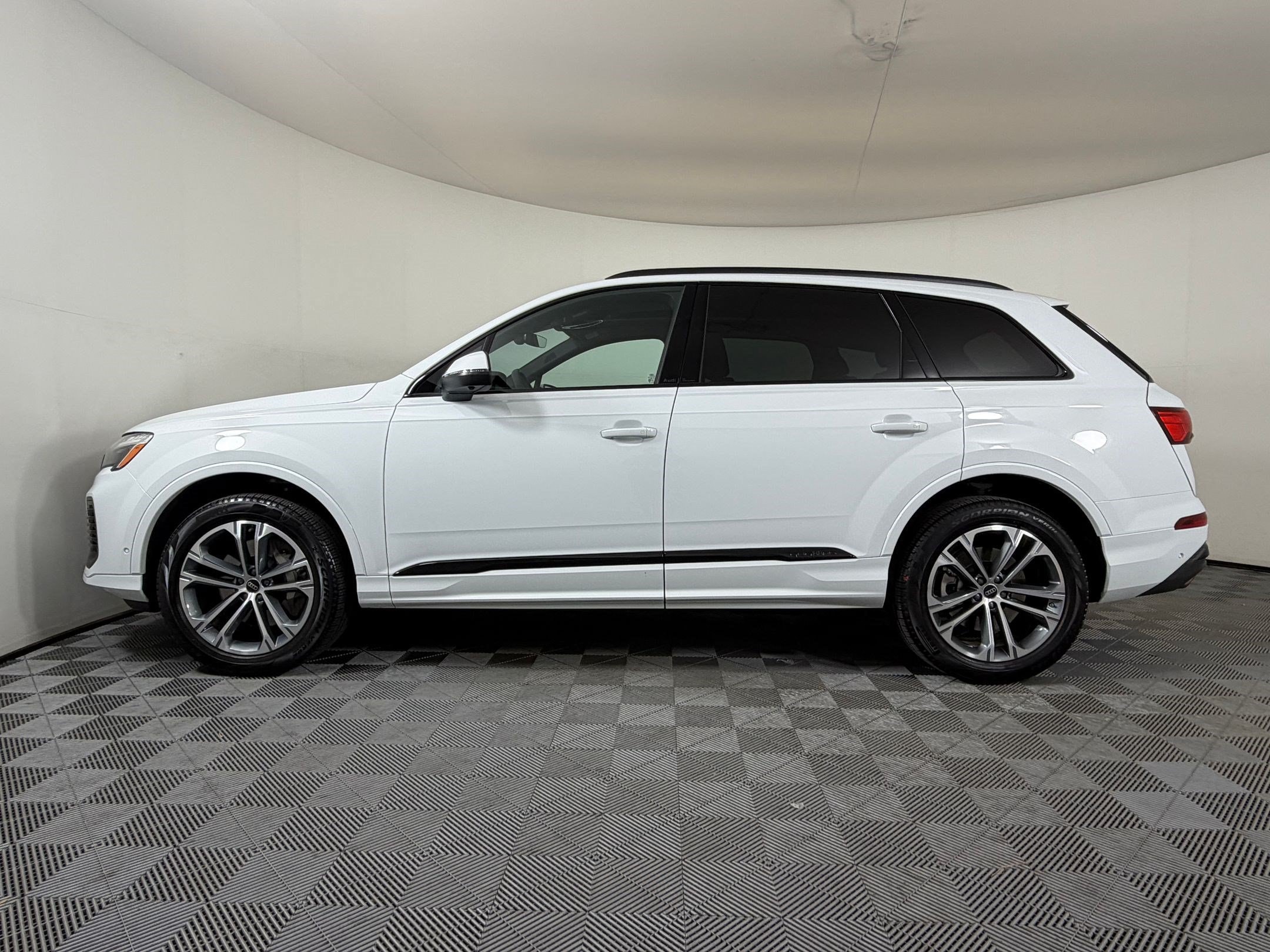 2026 Audi Q7 Premium SUV