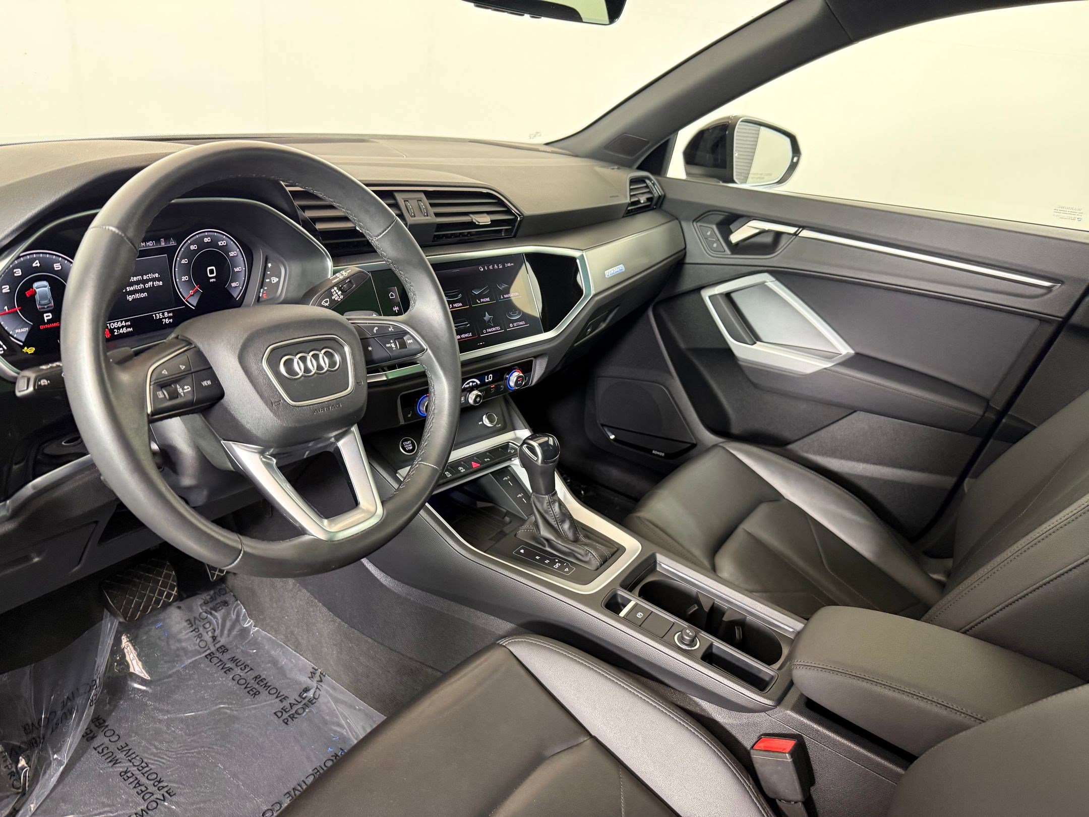 2025 Audi Q3 S line Premium Plus photo 4