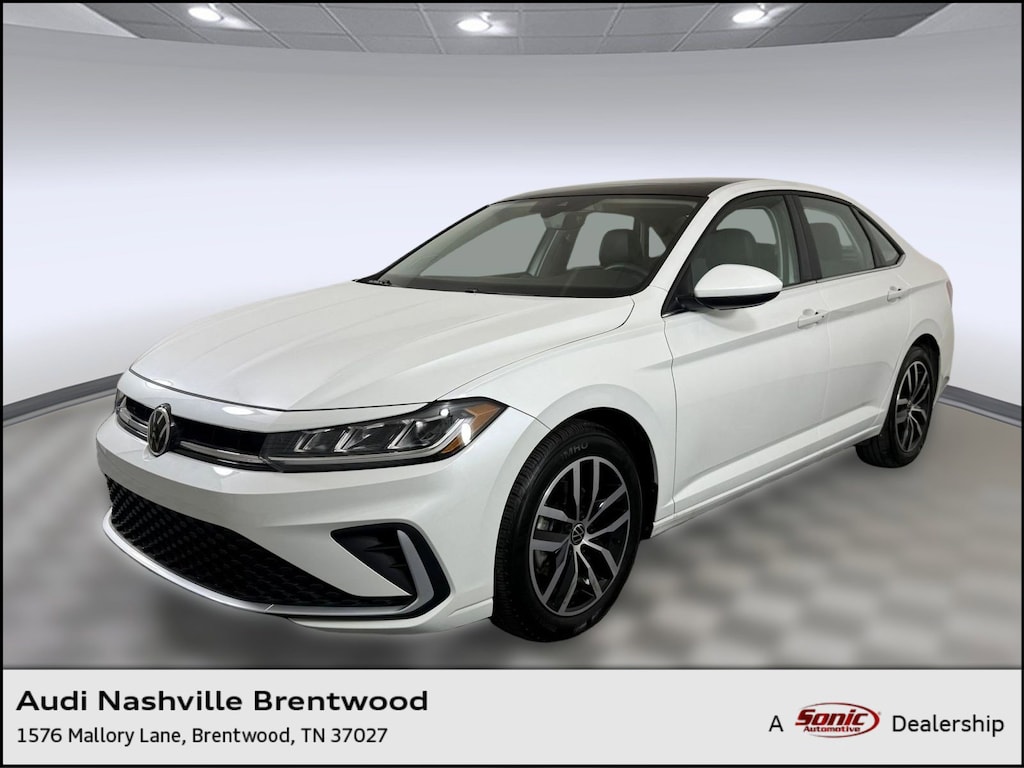 Used 2025 Volkswagen Jetta SE Sedan