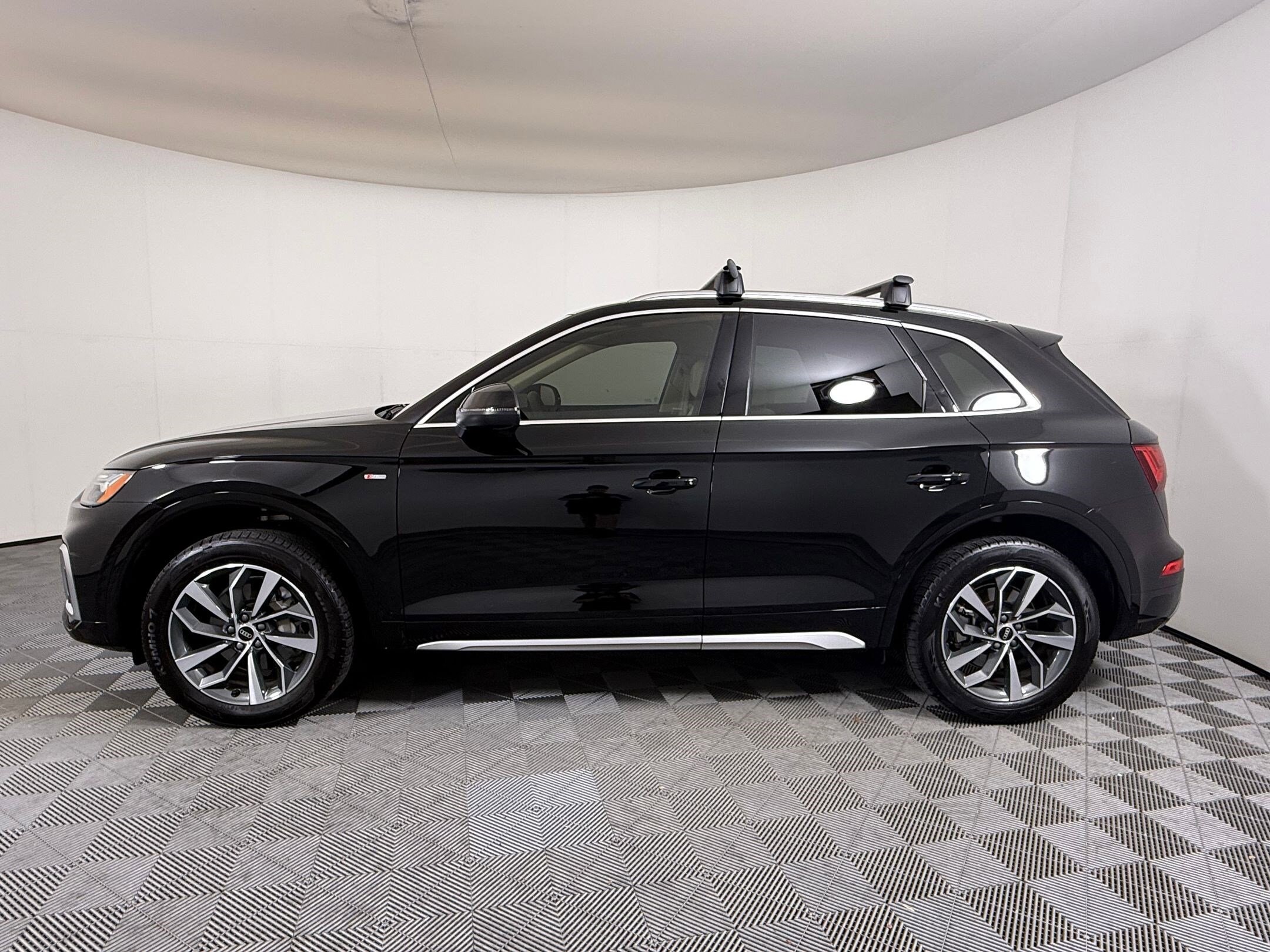 2023 Audi Q5 S line Premium photo 2
