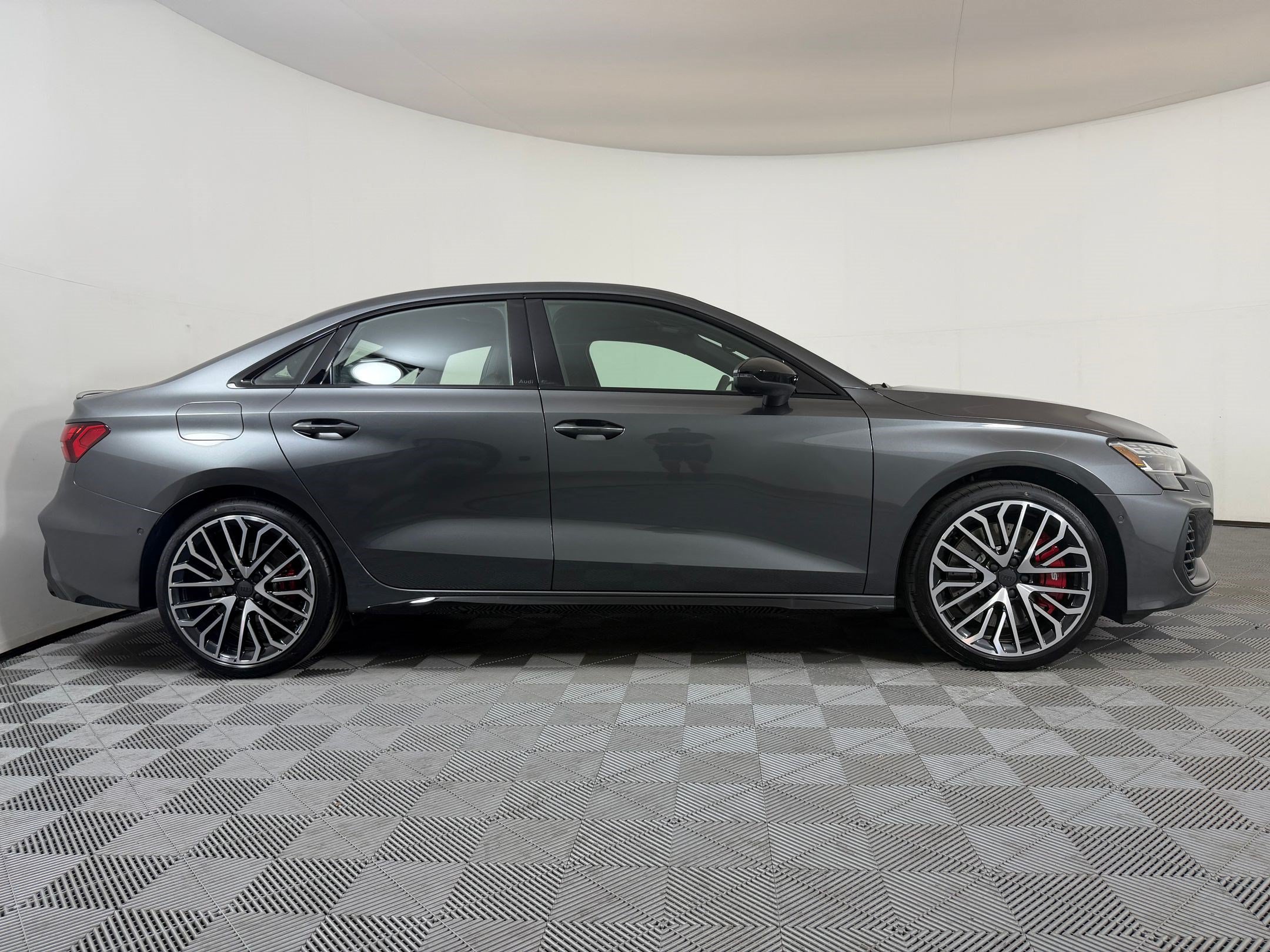 S3 S3 TFSI Quattro S Tronic (quattro) Sedan