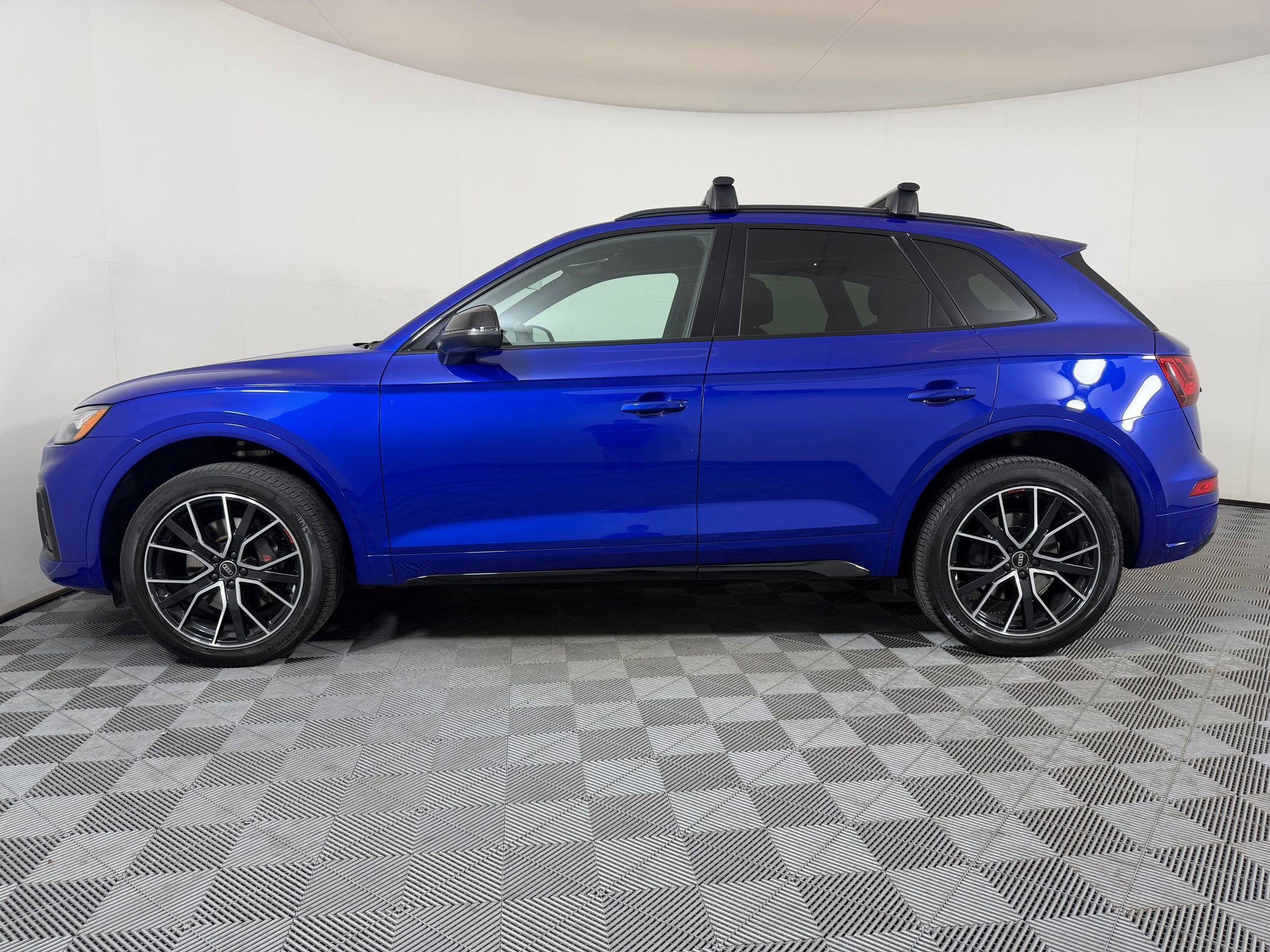 SQ5 Premium Plus SUV