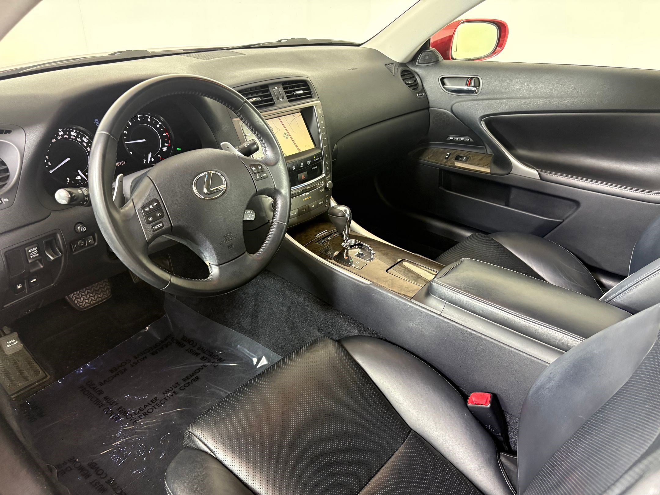 2010 Lexus IS 350C photo 4
