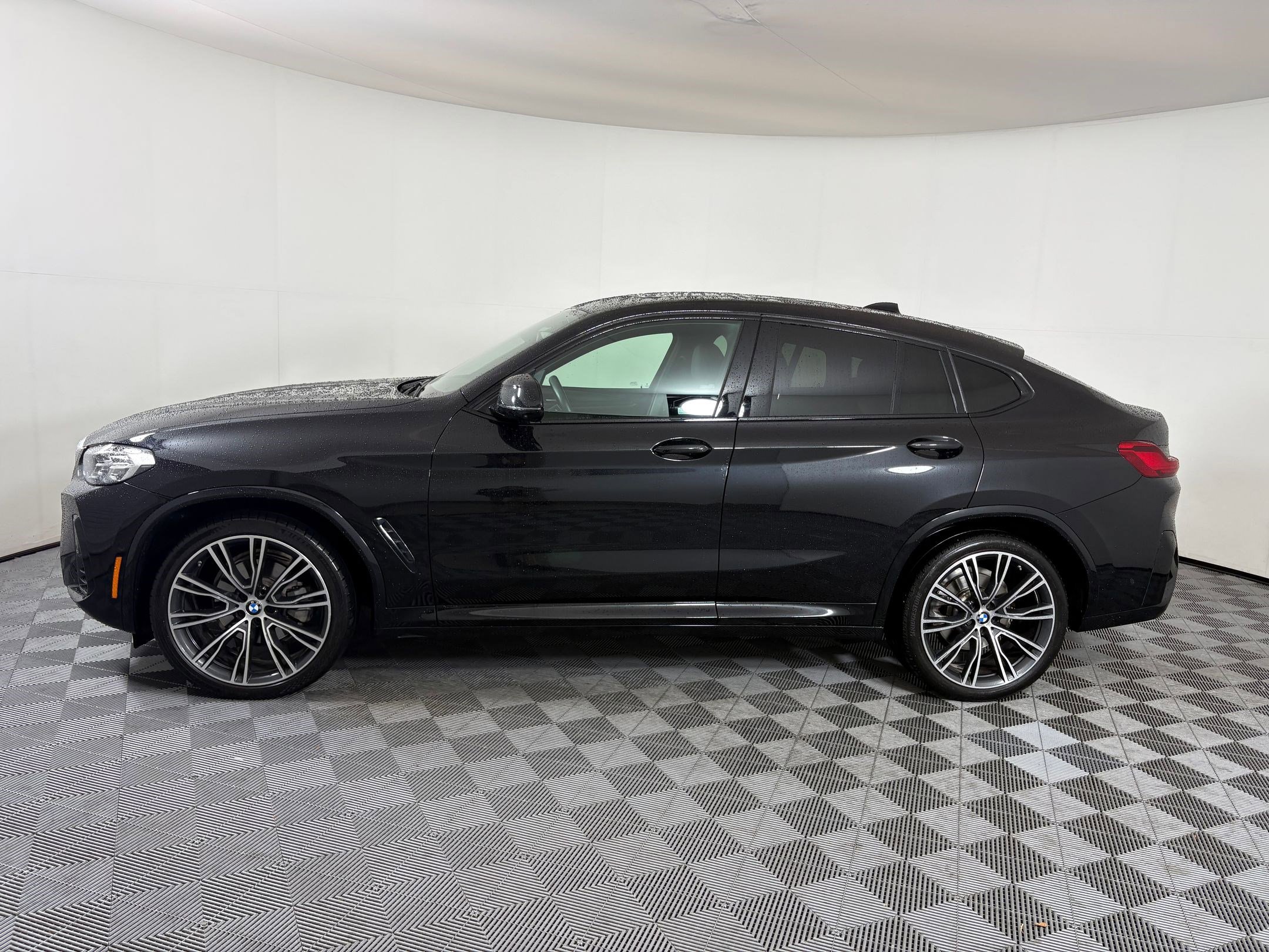 2022 Bmw X4 xDrive30i photo 2