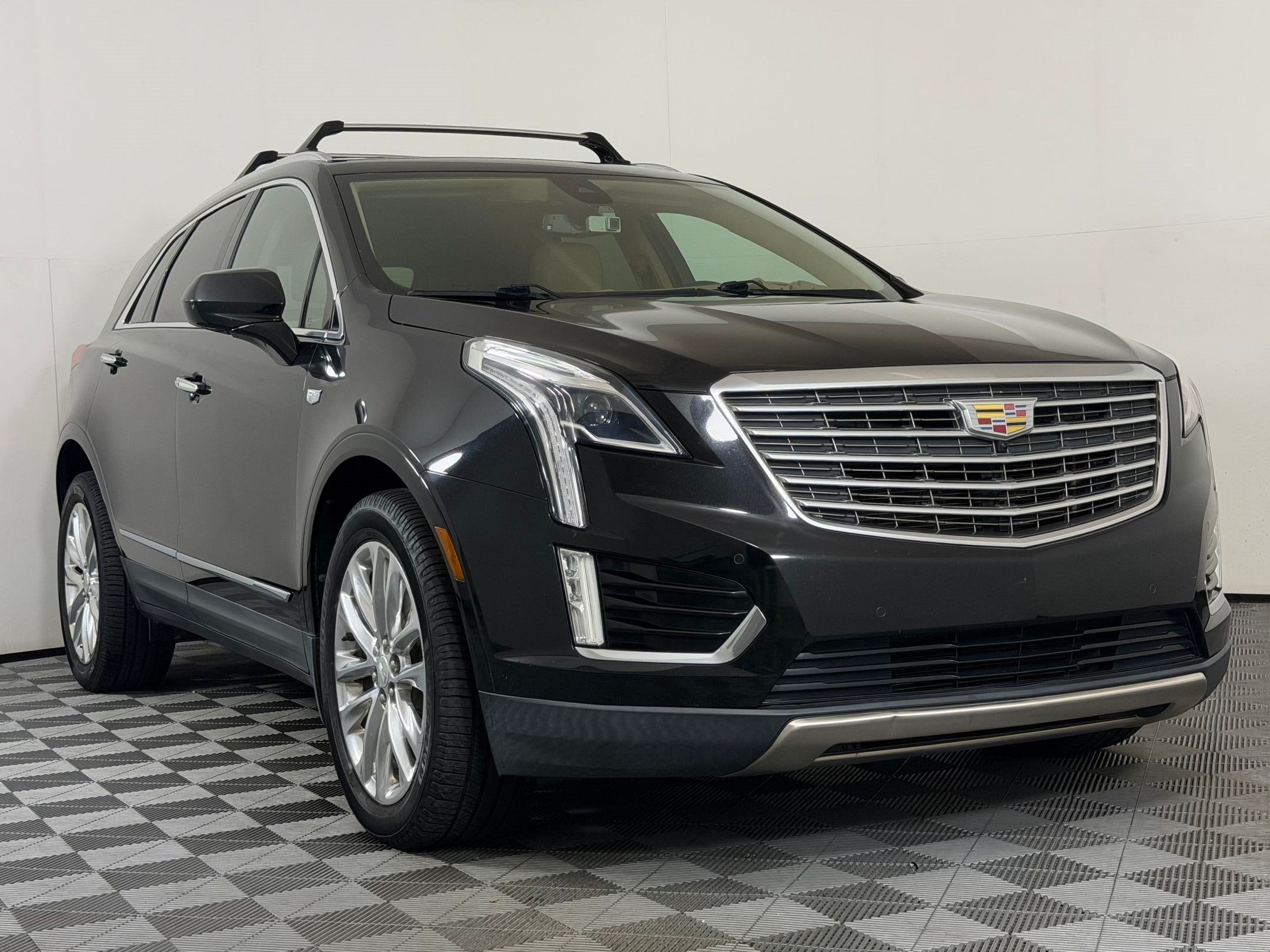 2017 CADILLAC XT5 Platinum AWD SUV