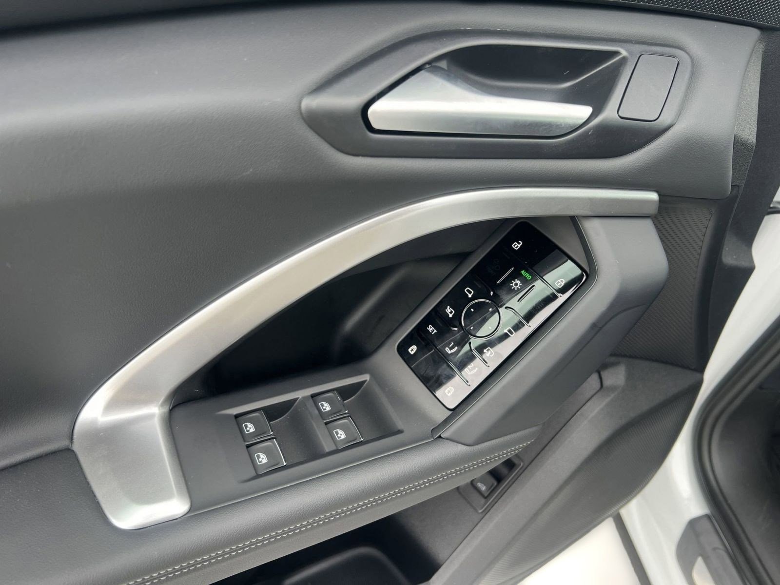 2025 Audi Q5 Premium - Photo 12