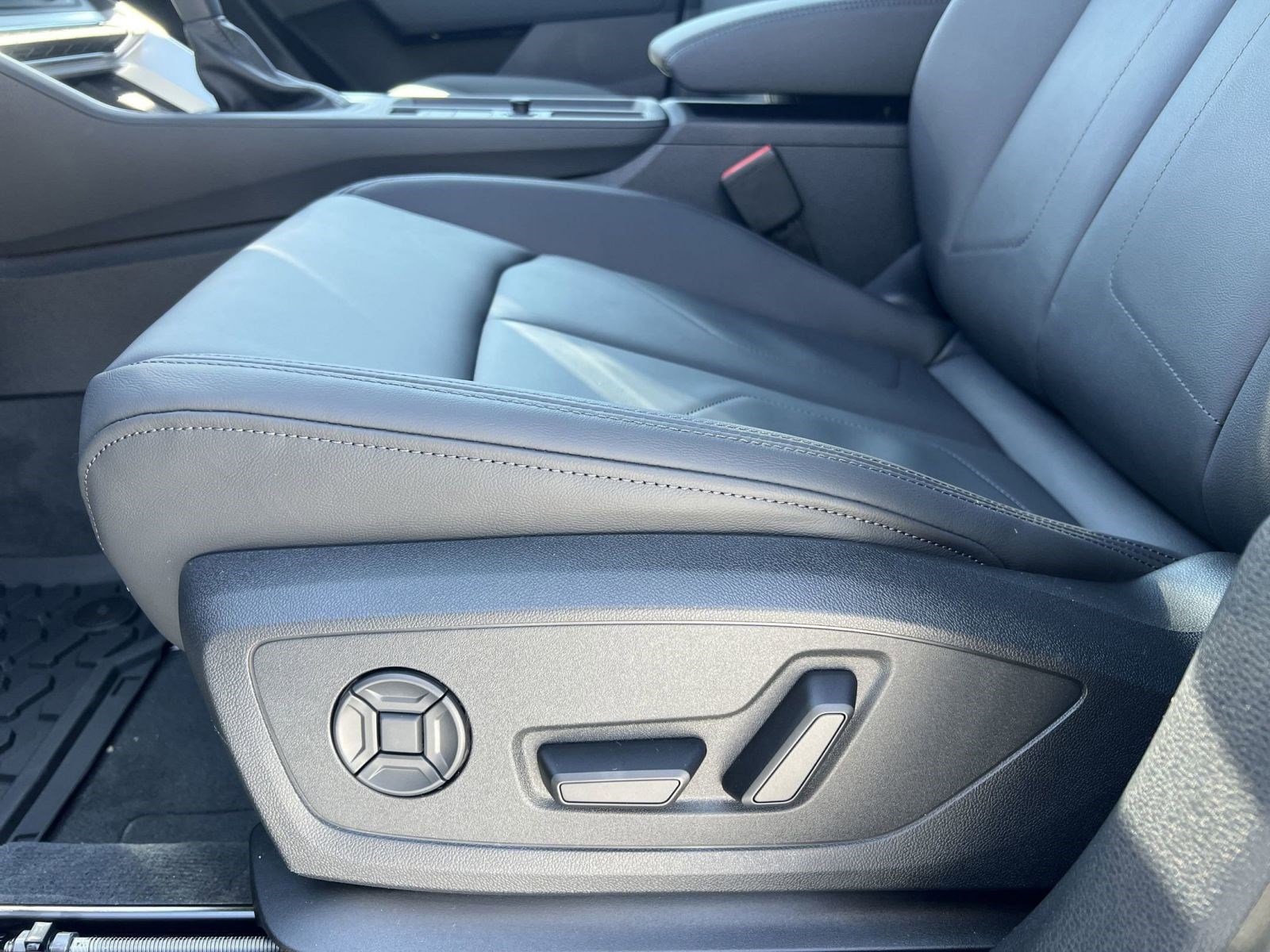 2025 Audi Q3 S Line Premium - Photo 13