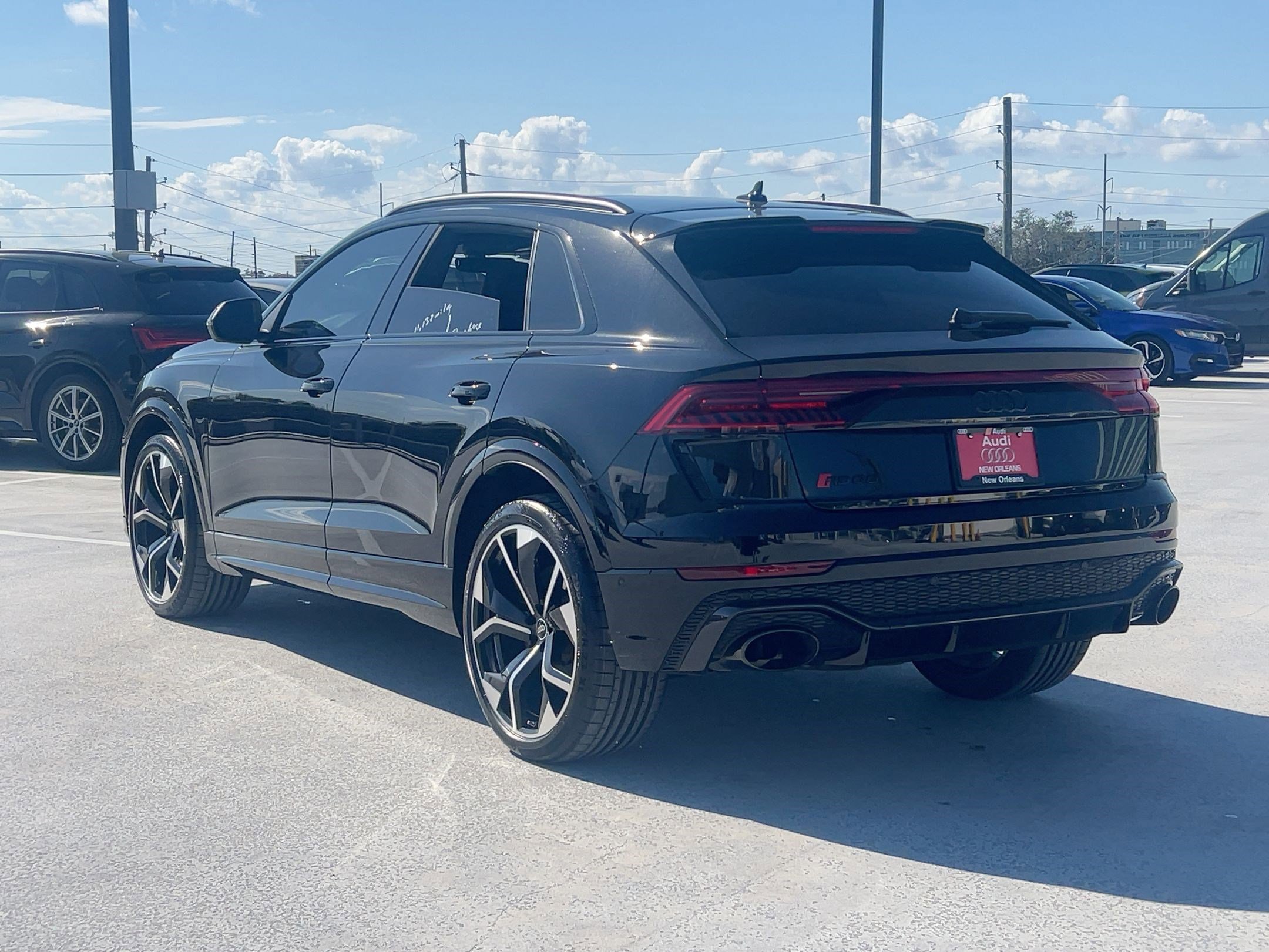 2024 Audi RS Q8 photo 2