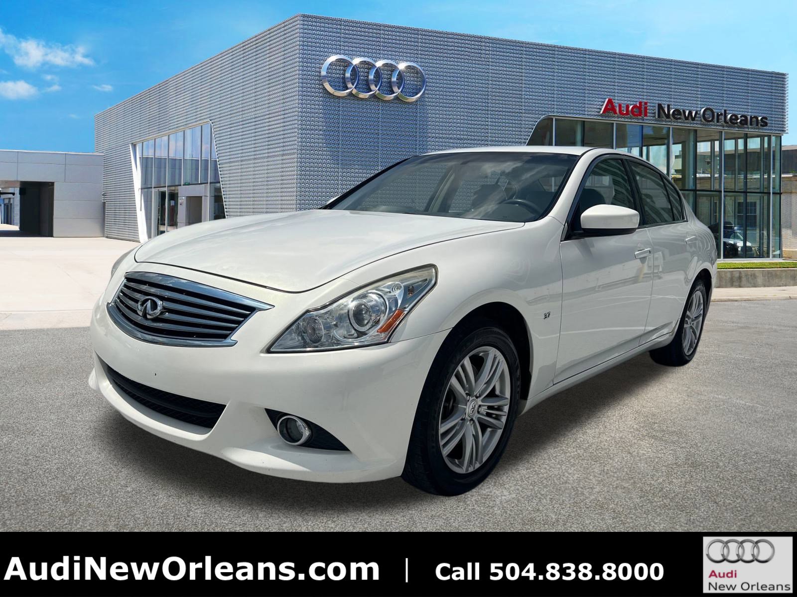 2015 INFINITI Q40 with Navigation Plus Package