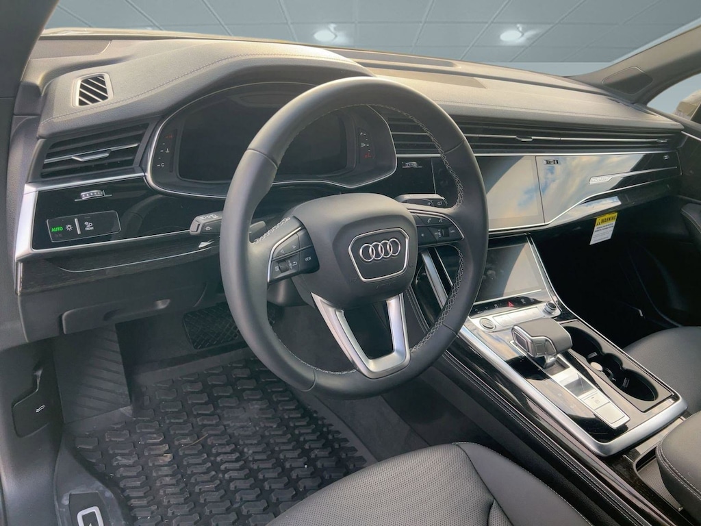Certified 2025 Audi Q7 55 Premium SUV