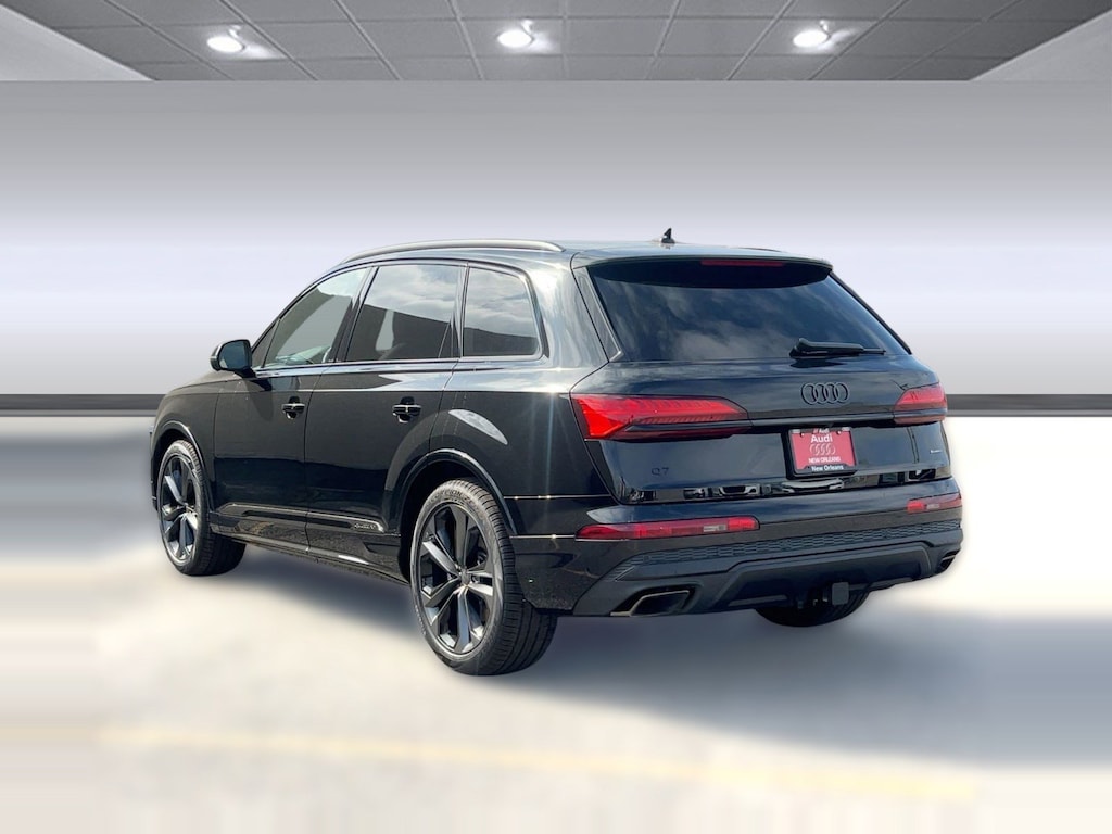 New 2026 Audi Q7 55 Premium SUV