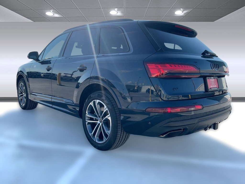 New 2026 Audi Q7 45 Premium SUV