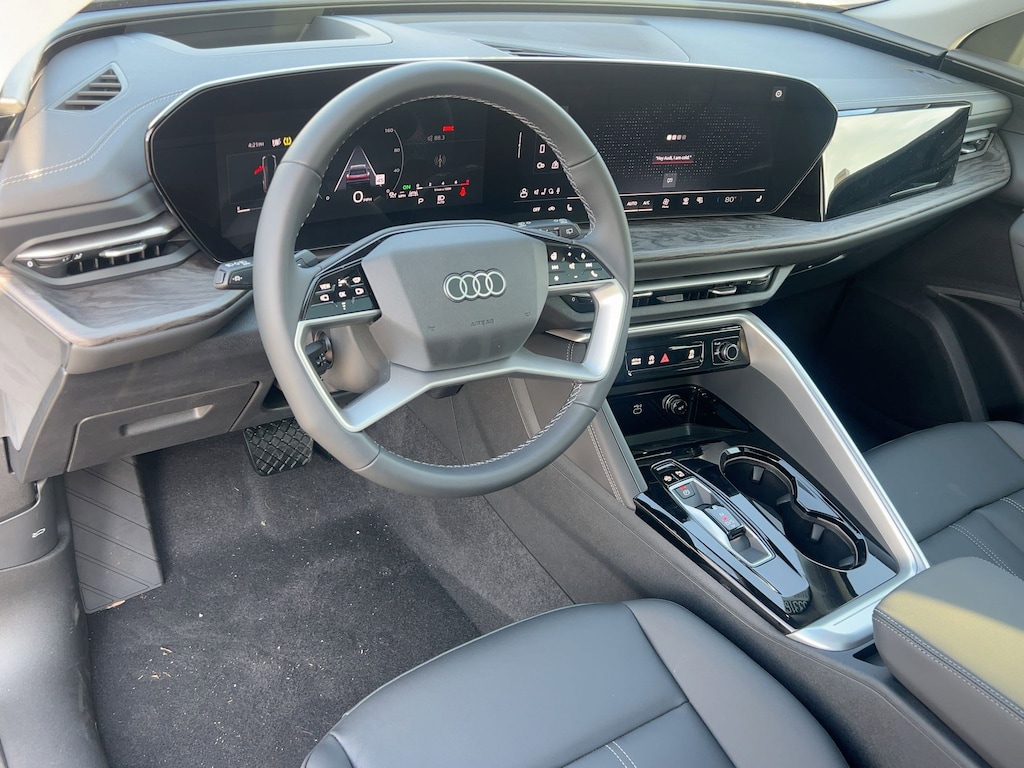 New 2025 Audi Q5 2.0T Premium SUV