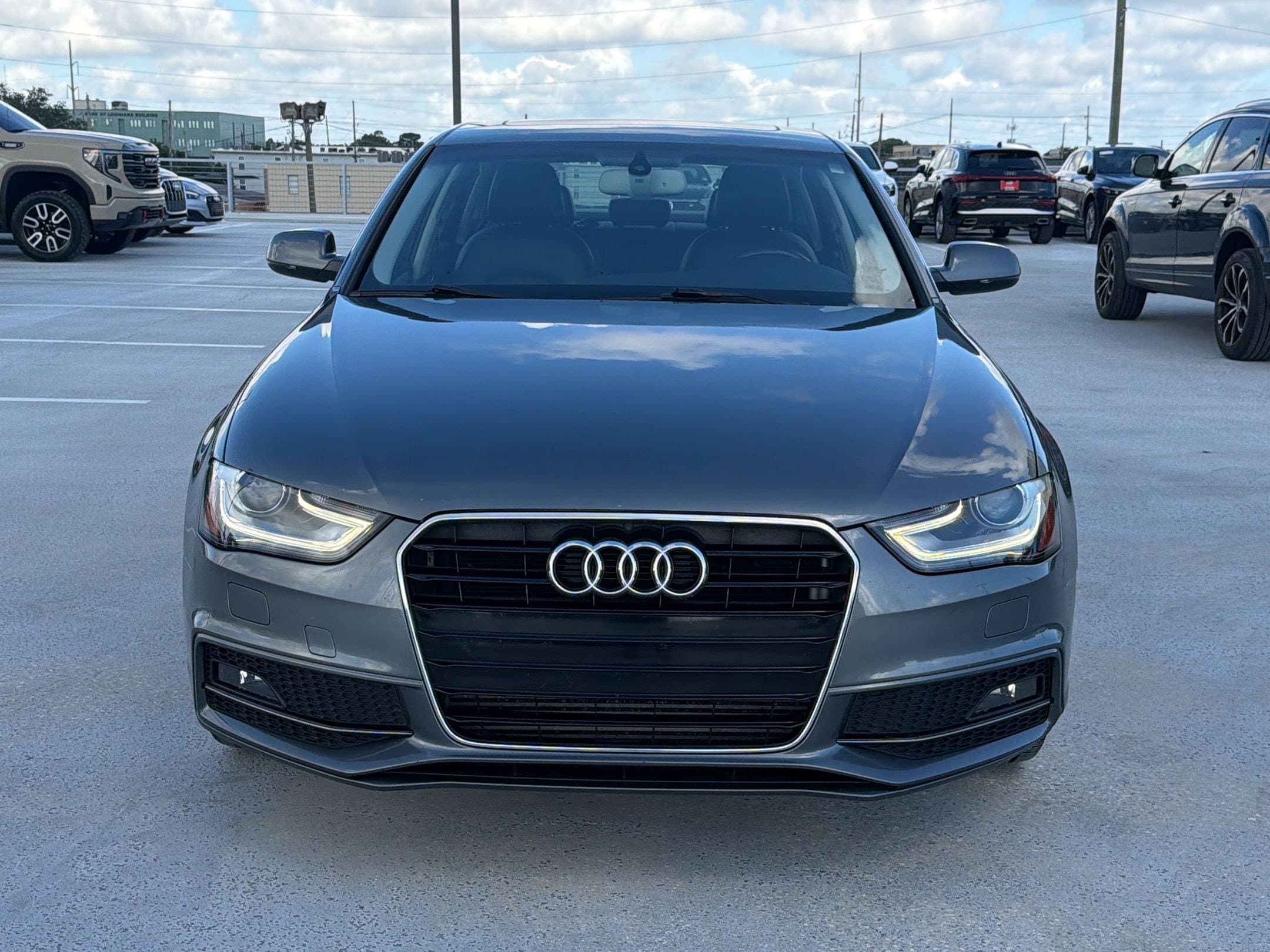 A4 2.0T Premium (Tiptronic) Sedan