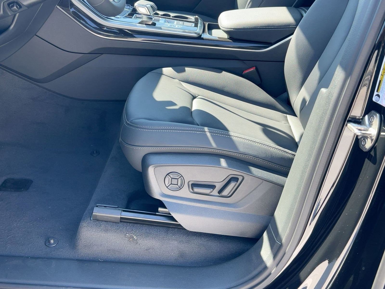 2026 Audi Q7 Premium - Photo 14