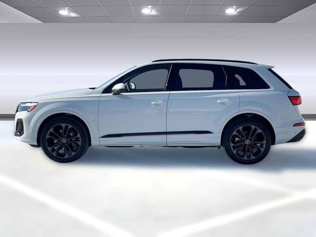New 2025 Audi Q7 55 Premium Plus SUV