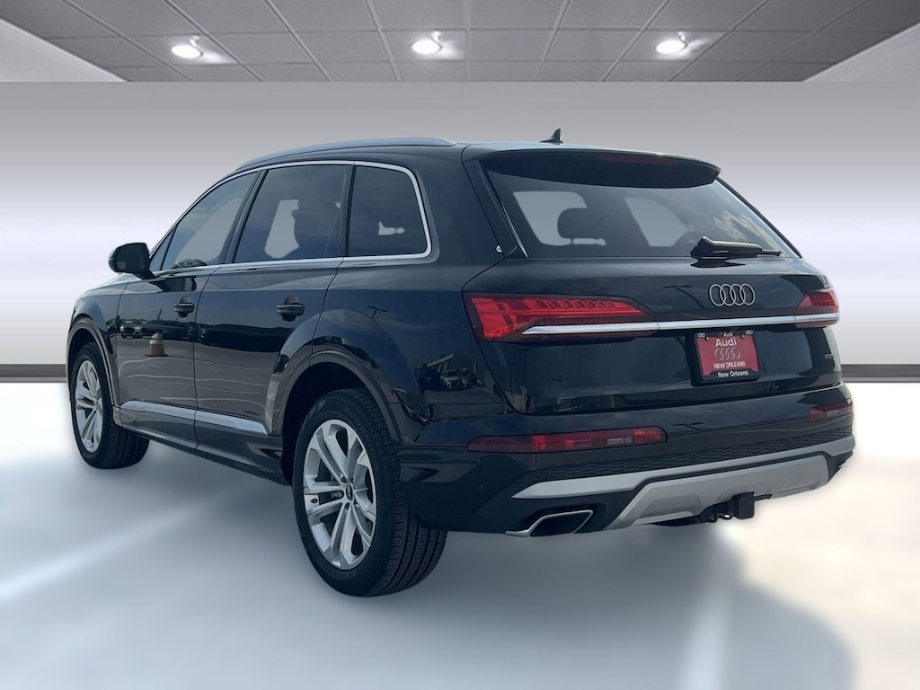 New 2025 Audi Q7 55 Premium Plus SUV