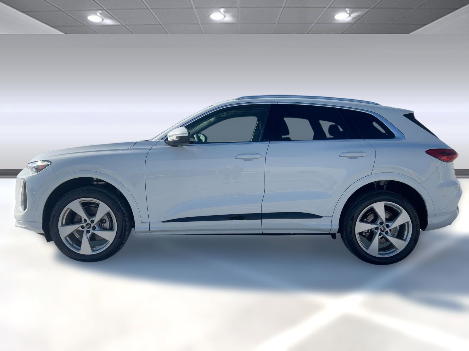 2025 Audi Q5 2.0T Premium Plus photo 2