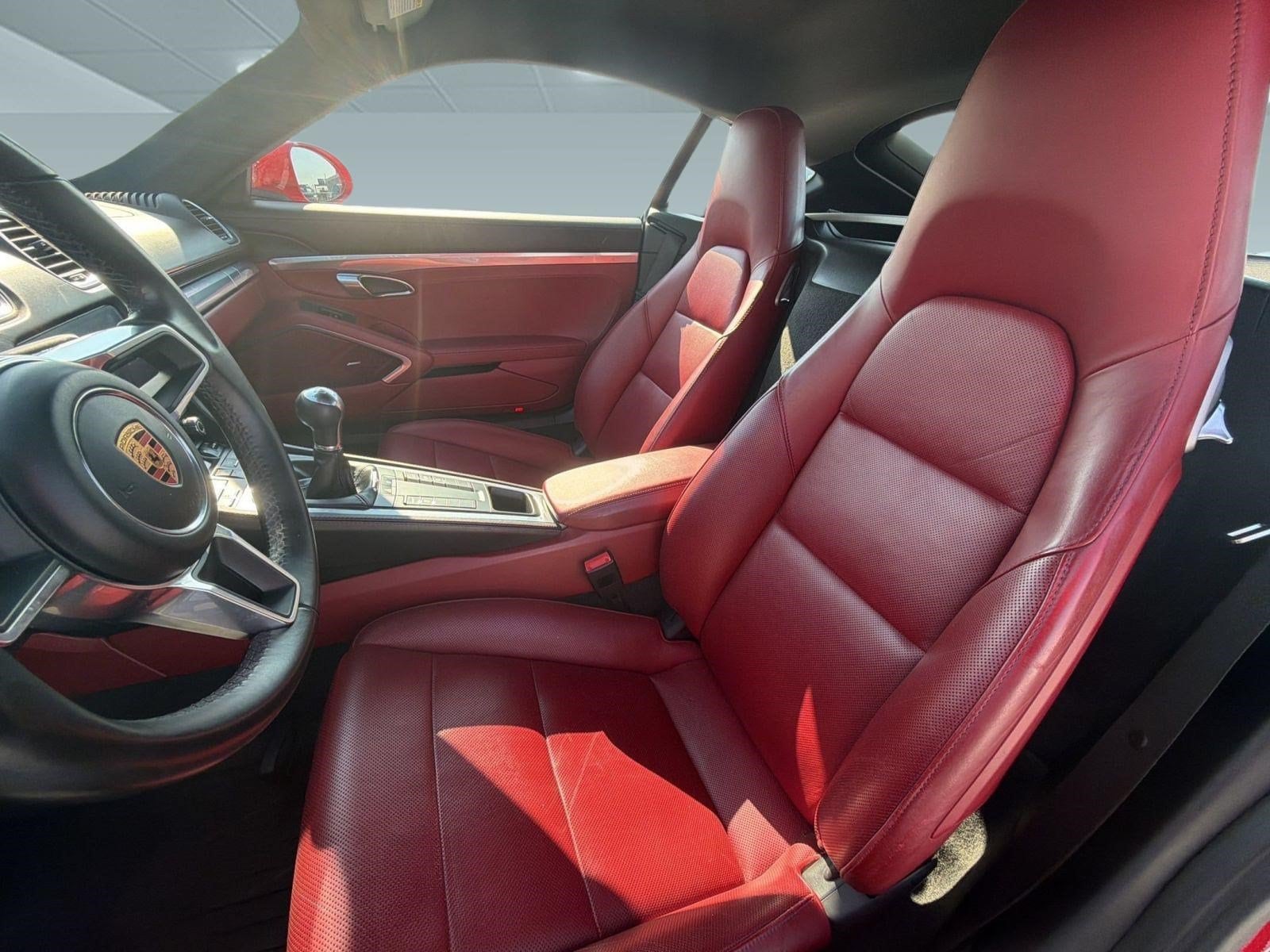 718 Cayman Coupe