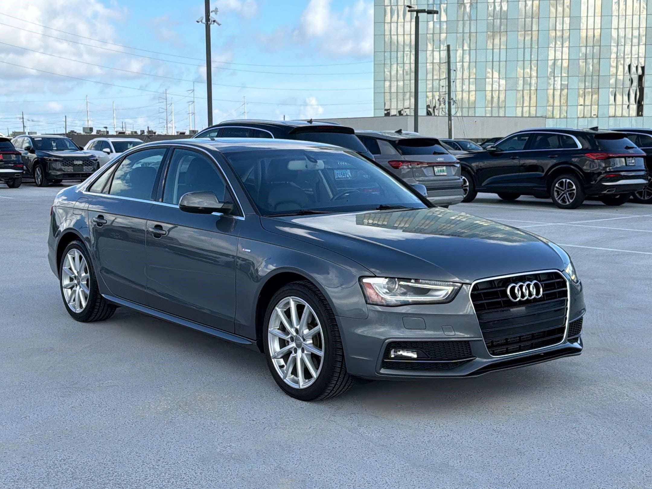 A4 2.0T Premium (Tiptronic) Sedan