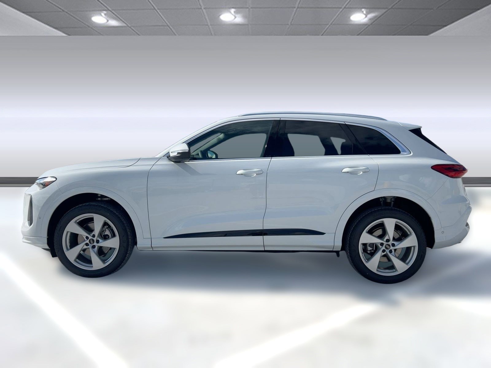 2025 Audi Q5 2.0T Premium Plus photo 2