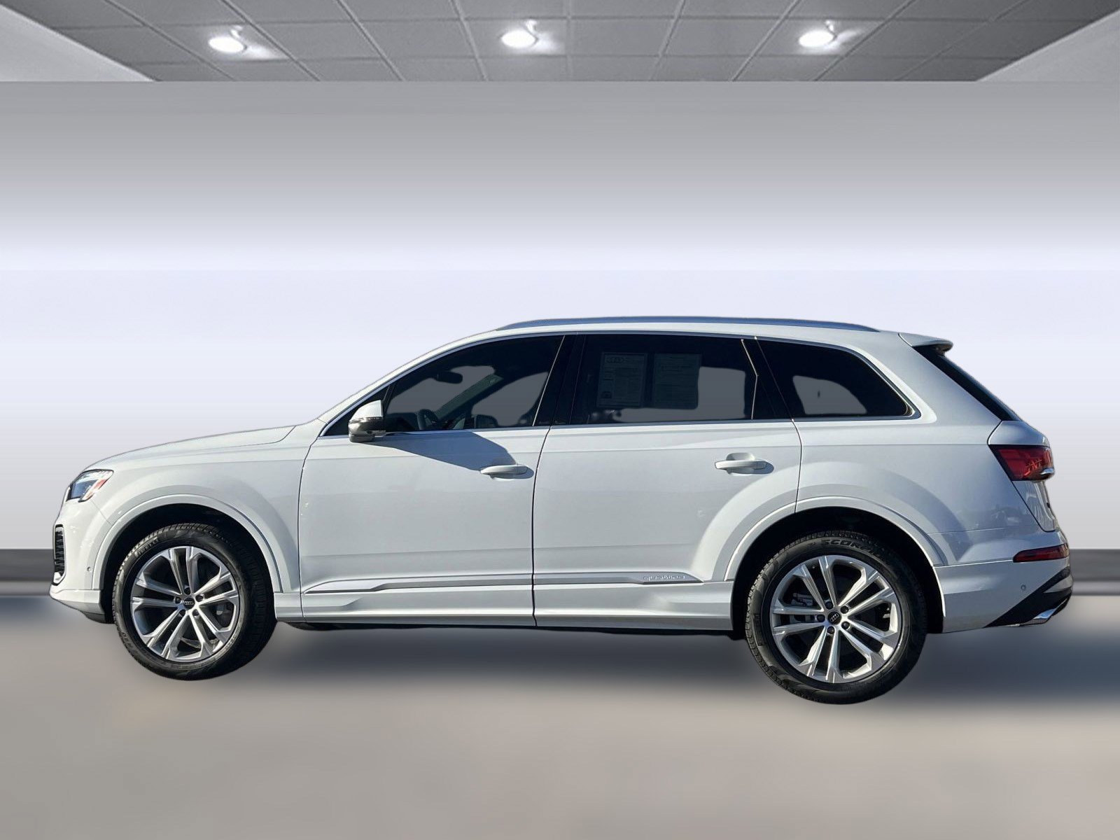 2025 Audi Q7 45 Premium photo 2