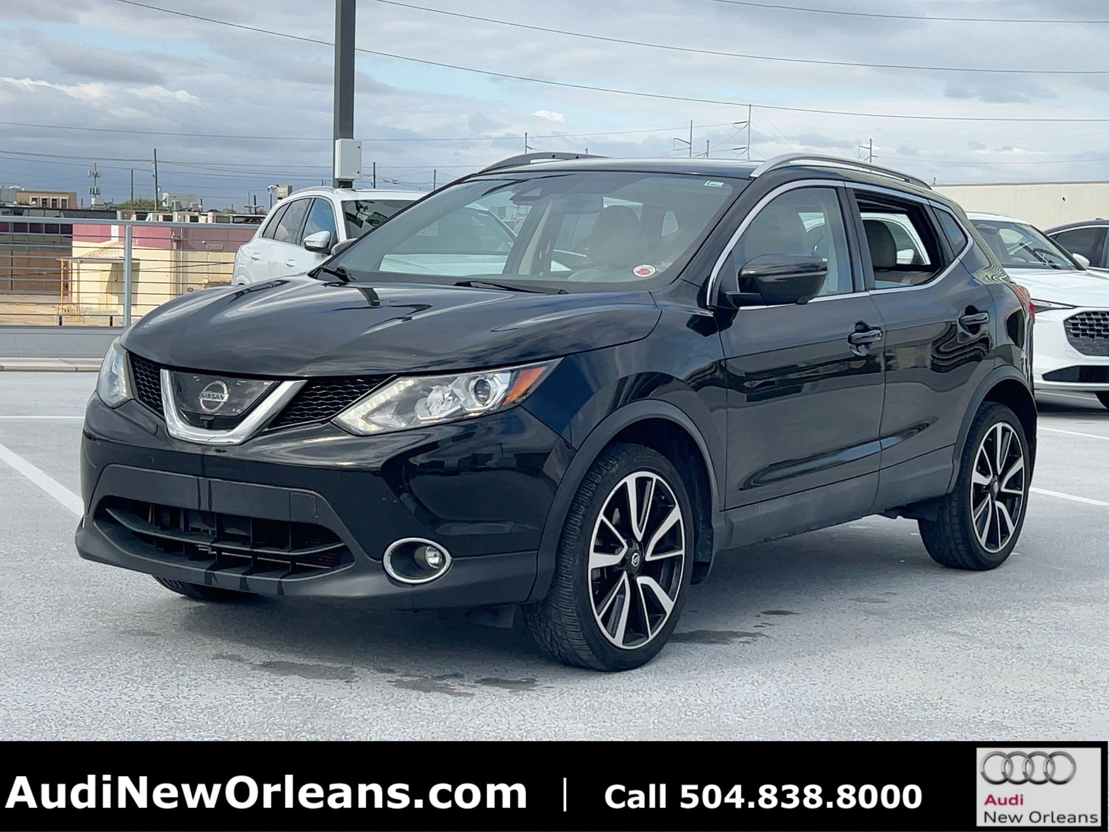 2017 Nissan Rogue Sport SL's photo
